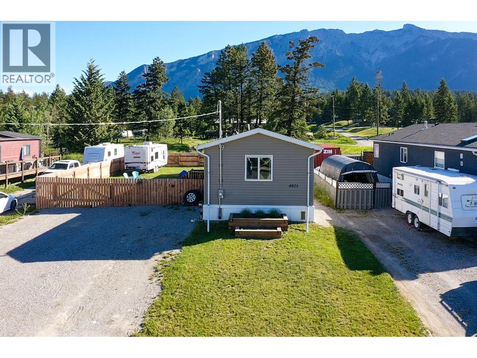 4821 Crescentwood Drive Property Photo 1