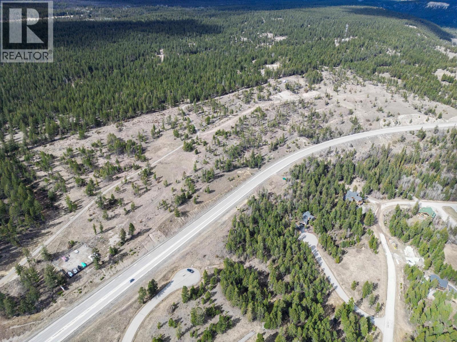 6079 93/95 Highway Property Photo 1