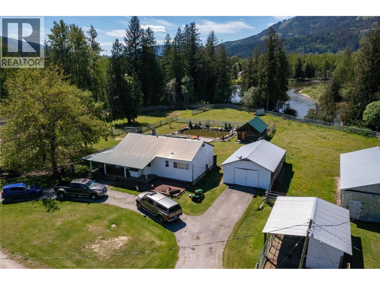 2169 Solsqua Road Property Photo 17