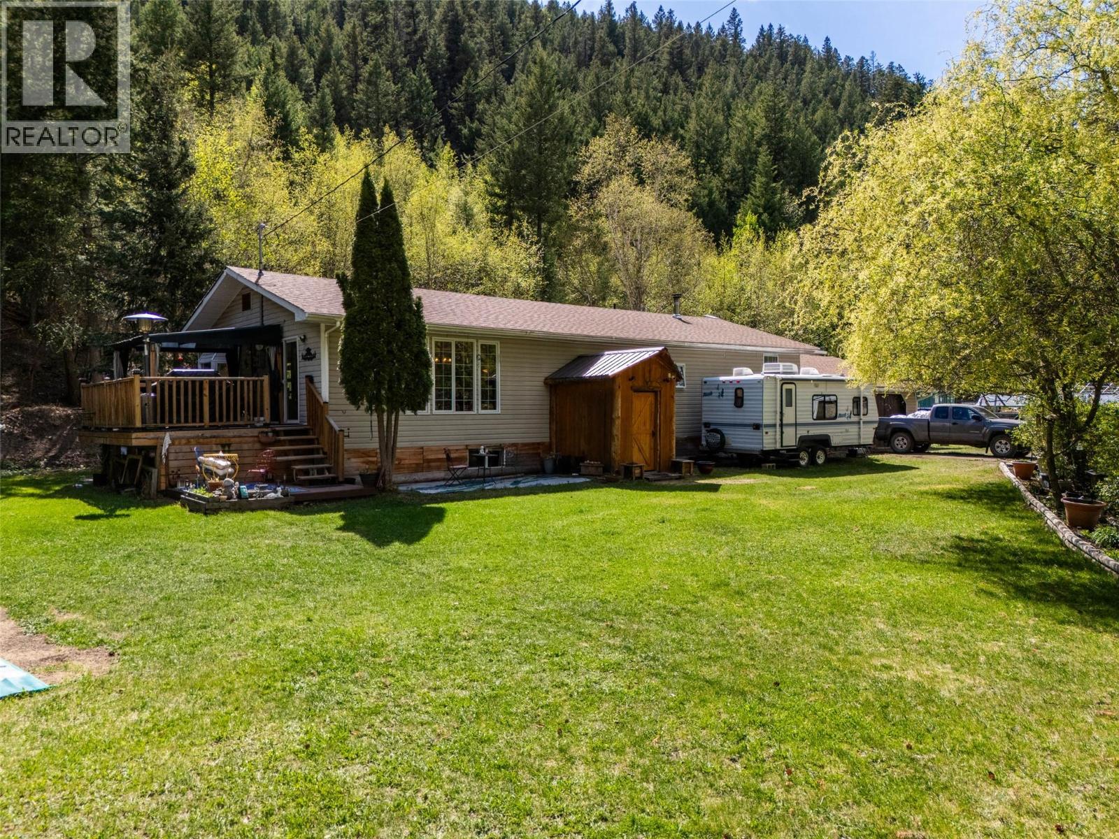 9792 Meadow Road Property Photo
