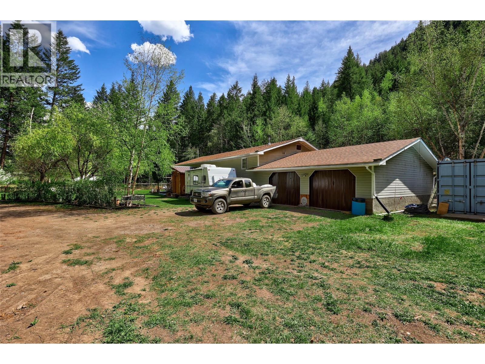 9792 Meadow Road Property Photo 2