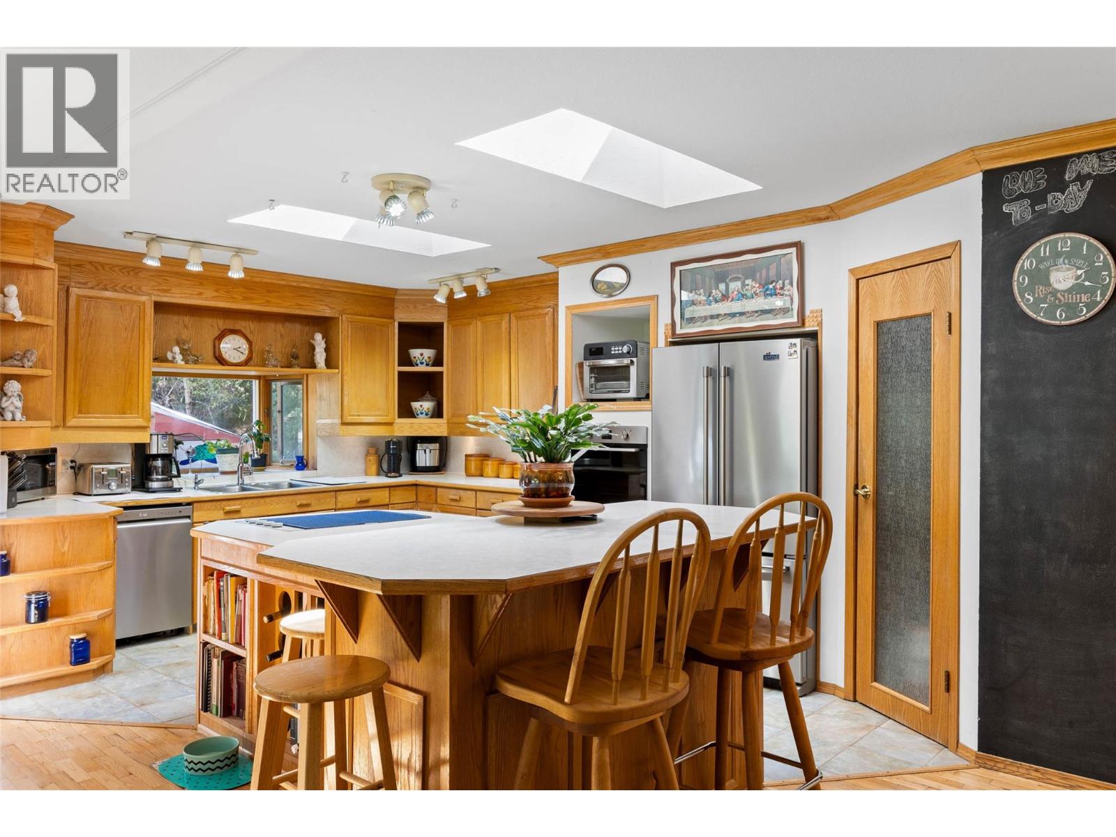 9792 Meadow Road Property Photo 3