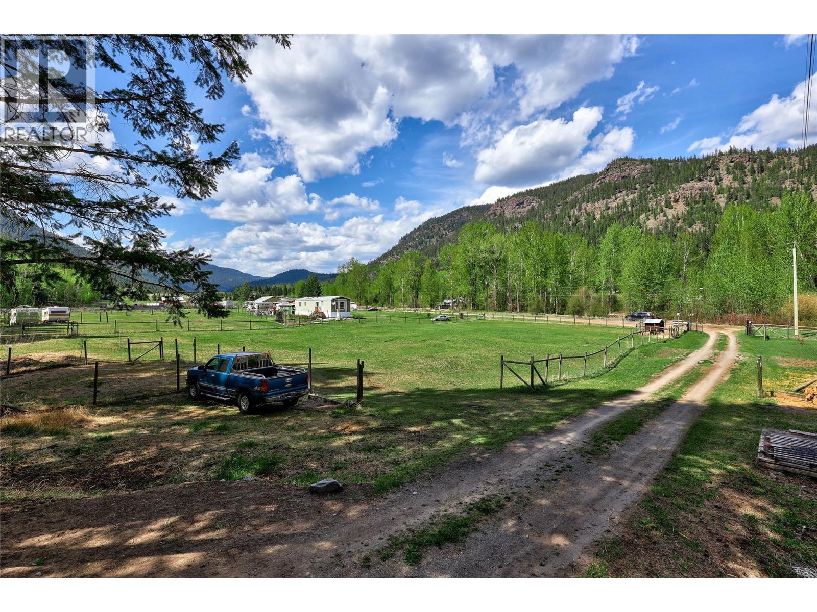 9792 Meadow Road Property Photo 8