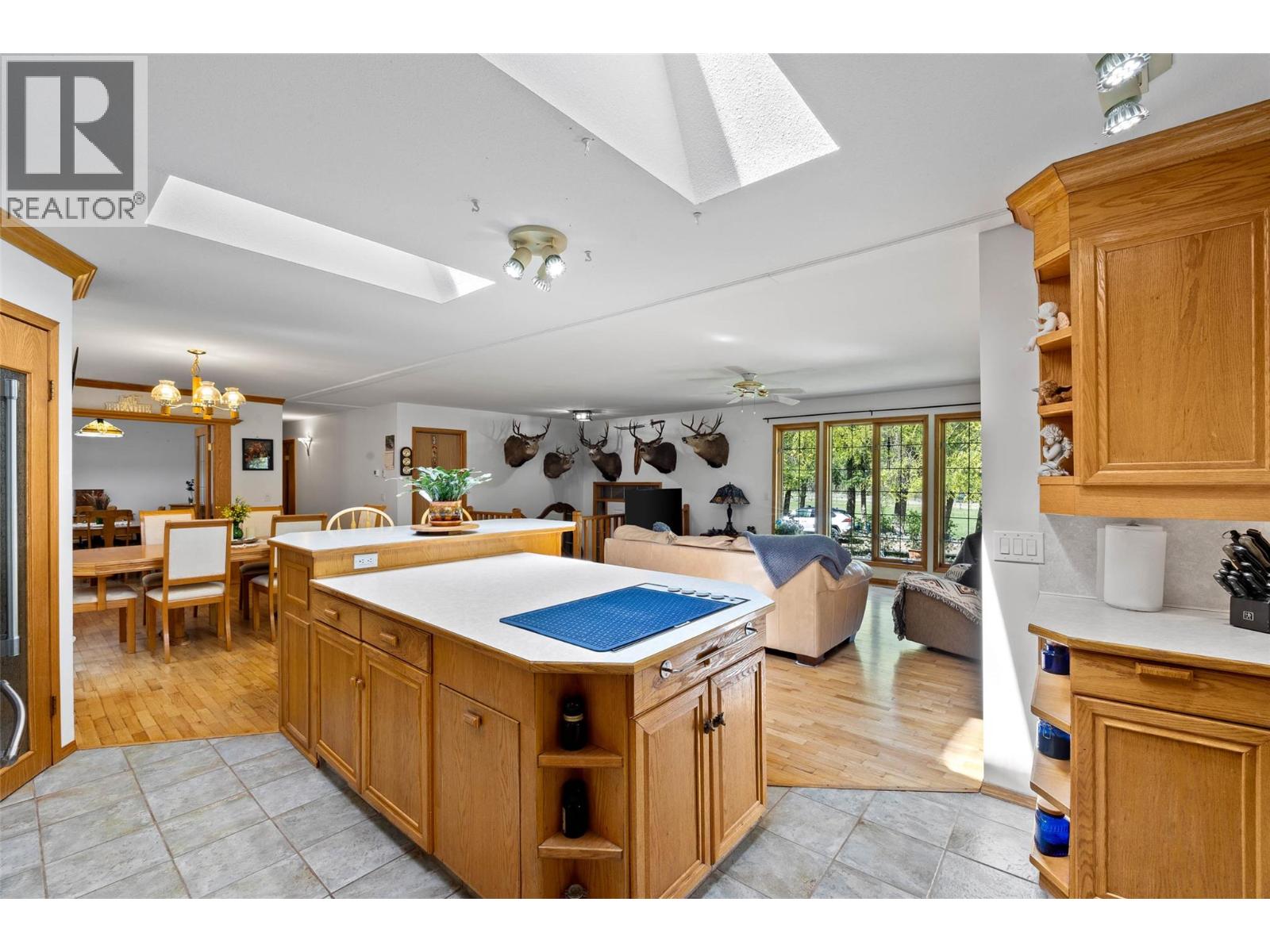 9792 Meadow Road Property Photo 11