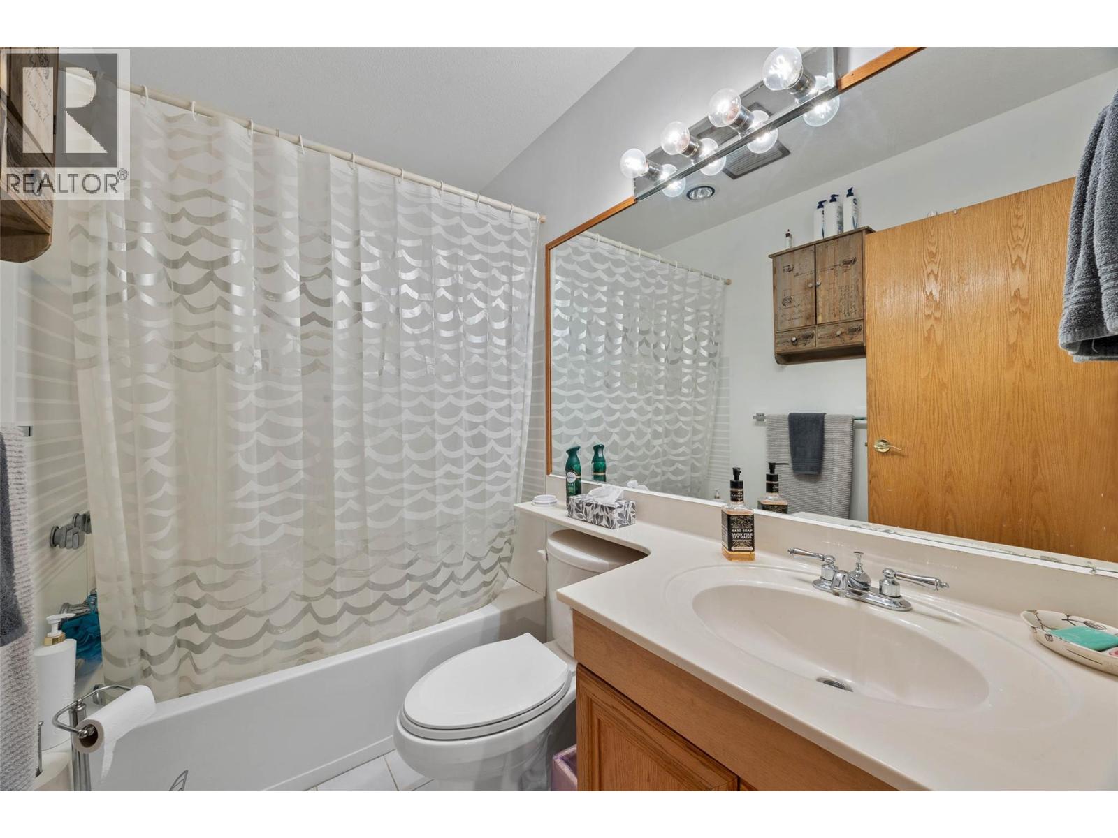 9792 Meadow Road Property Photo 18