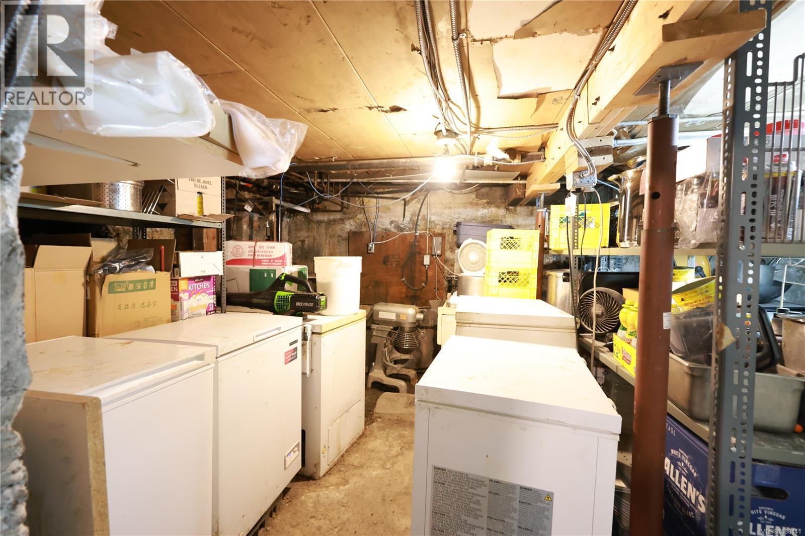 893 Fort St Property Photo 29