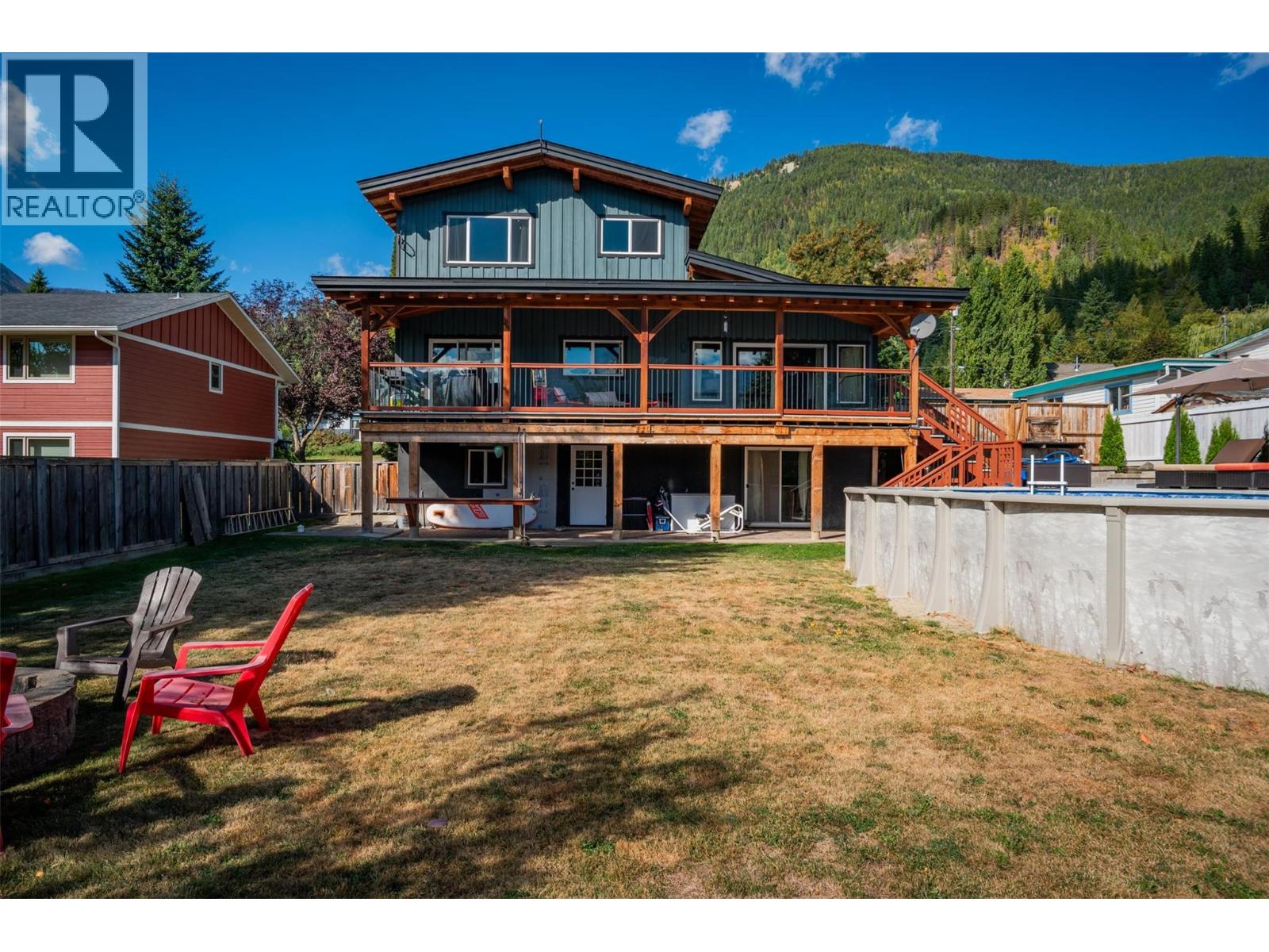 422 View Street Property Photo 15