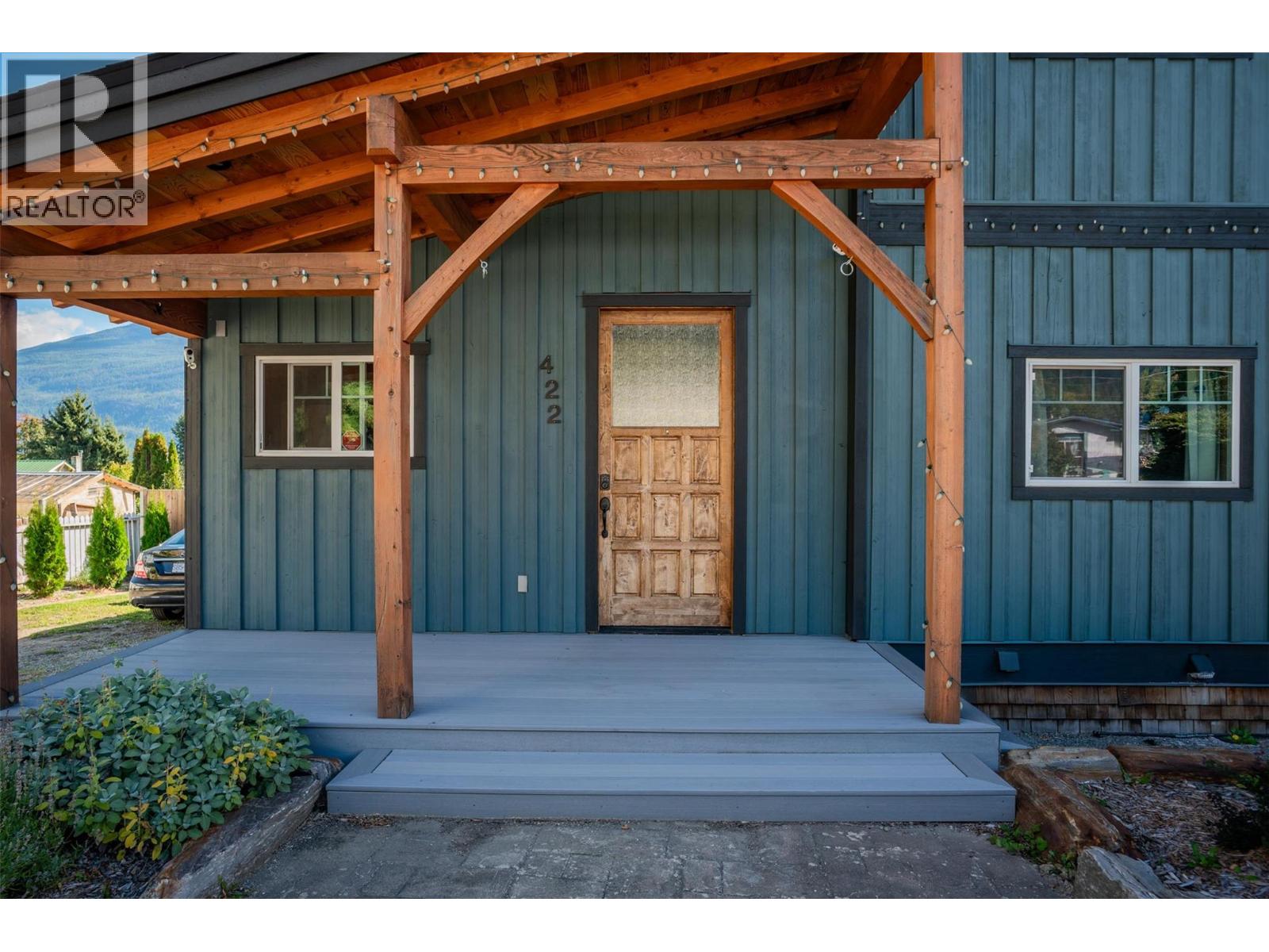 422 View Street Property Photo 19