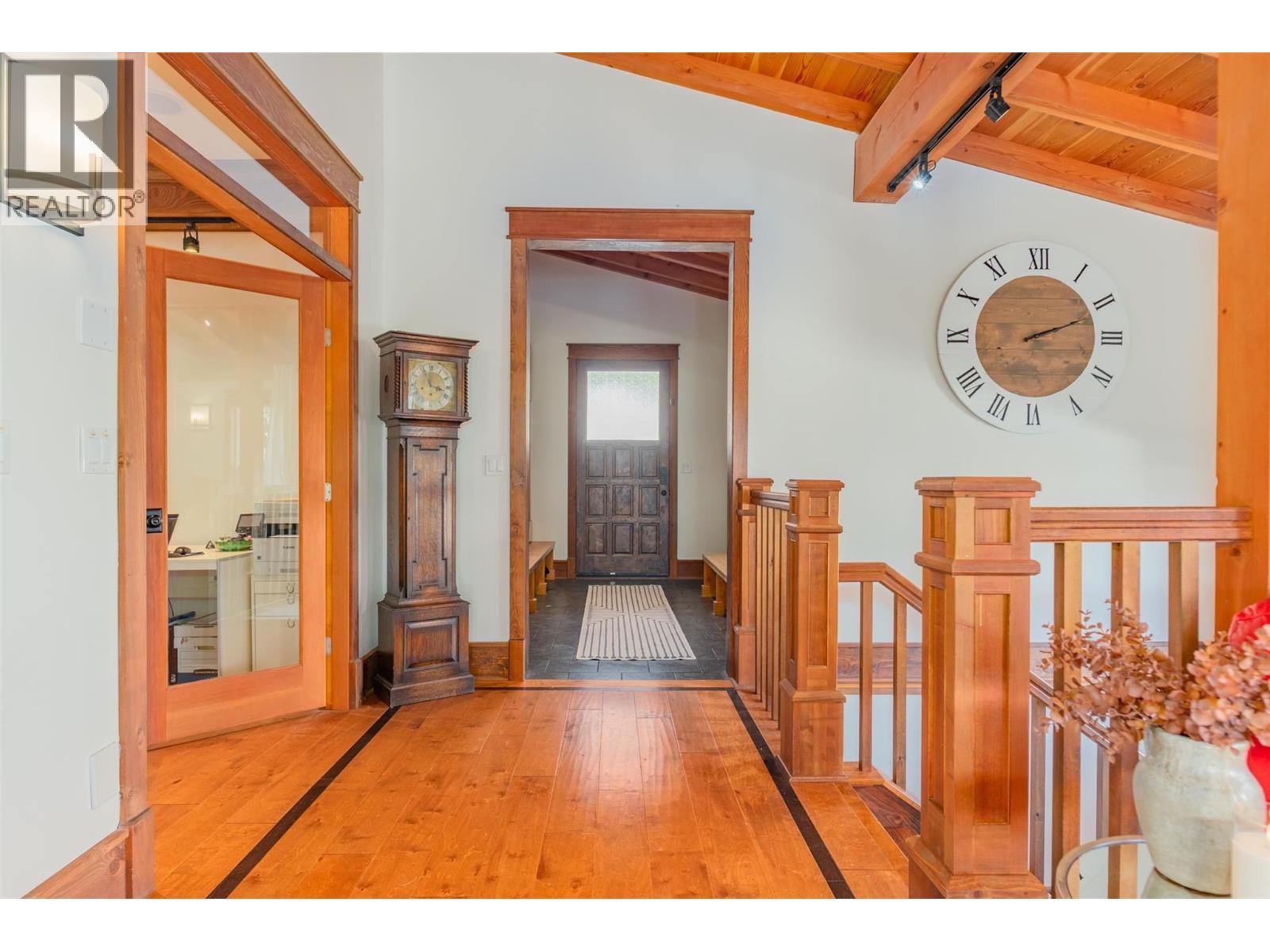 422 View Street Property Photo 20