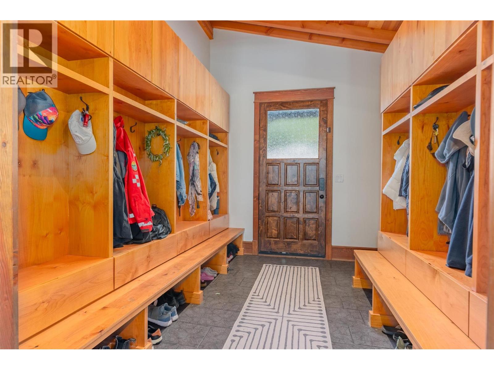 422 View Street Property Photo 21
