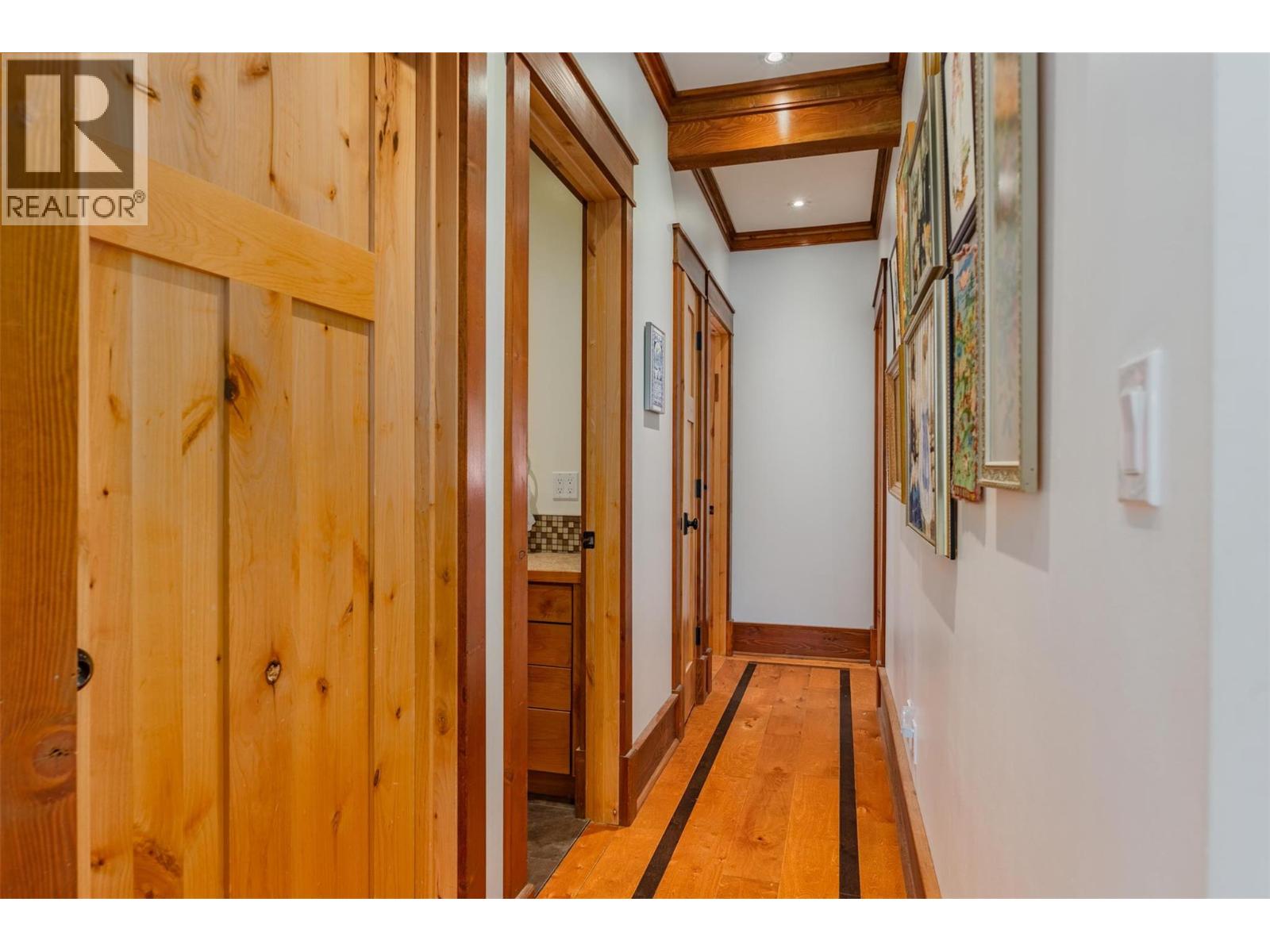 422 View Street Property Photo 23