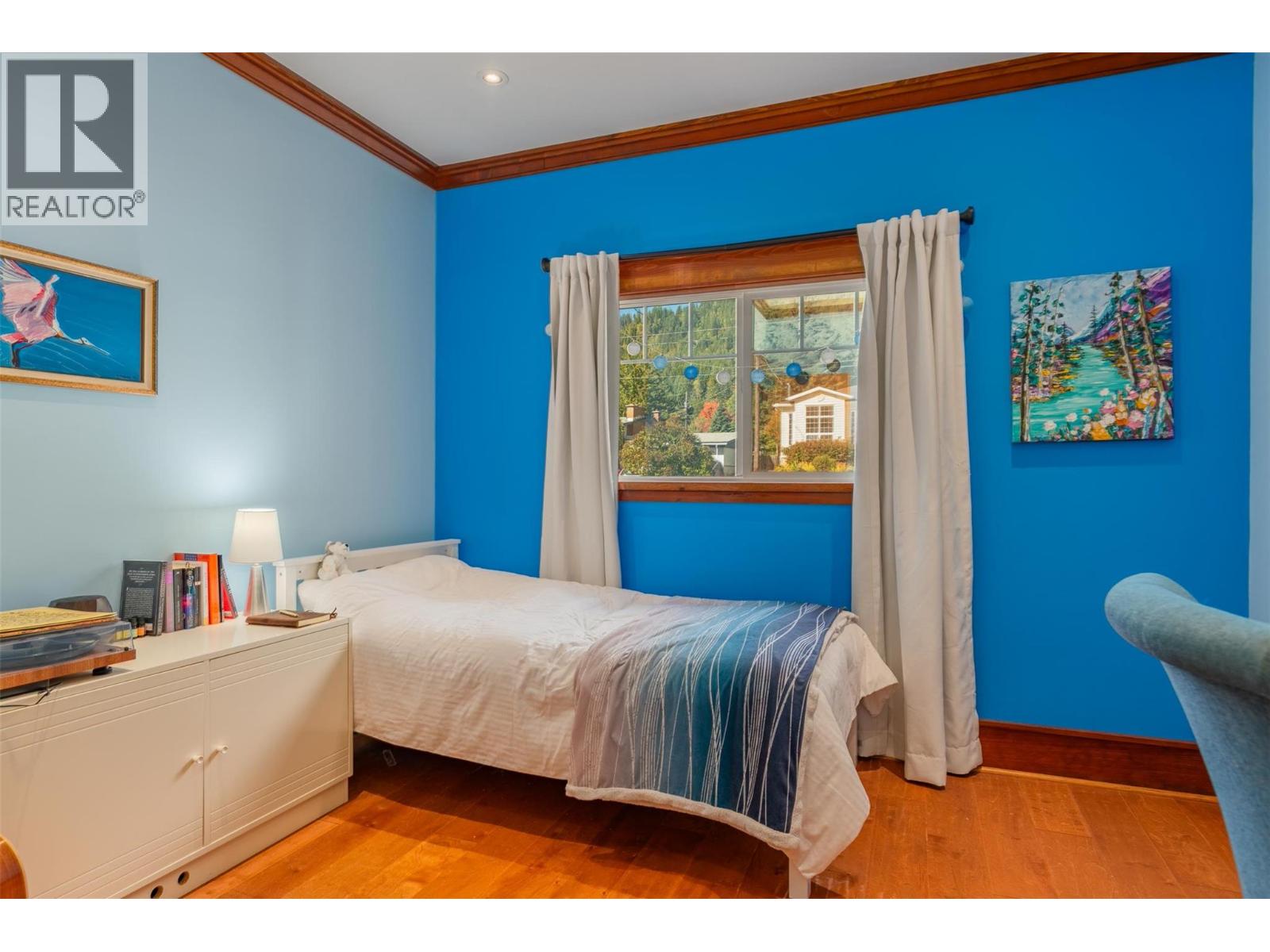 422 View Street Property Photo 48