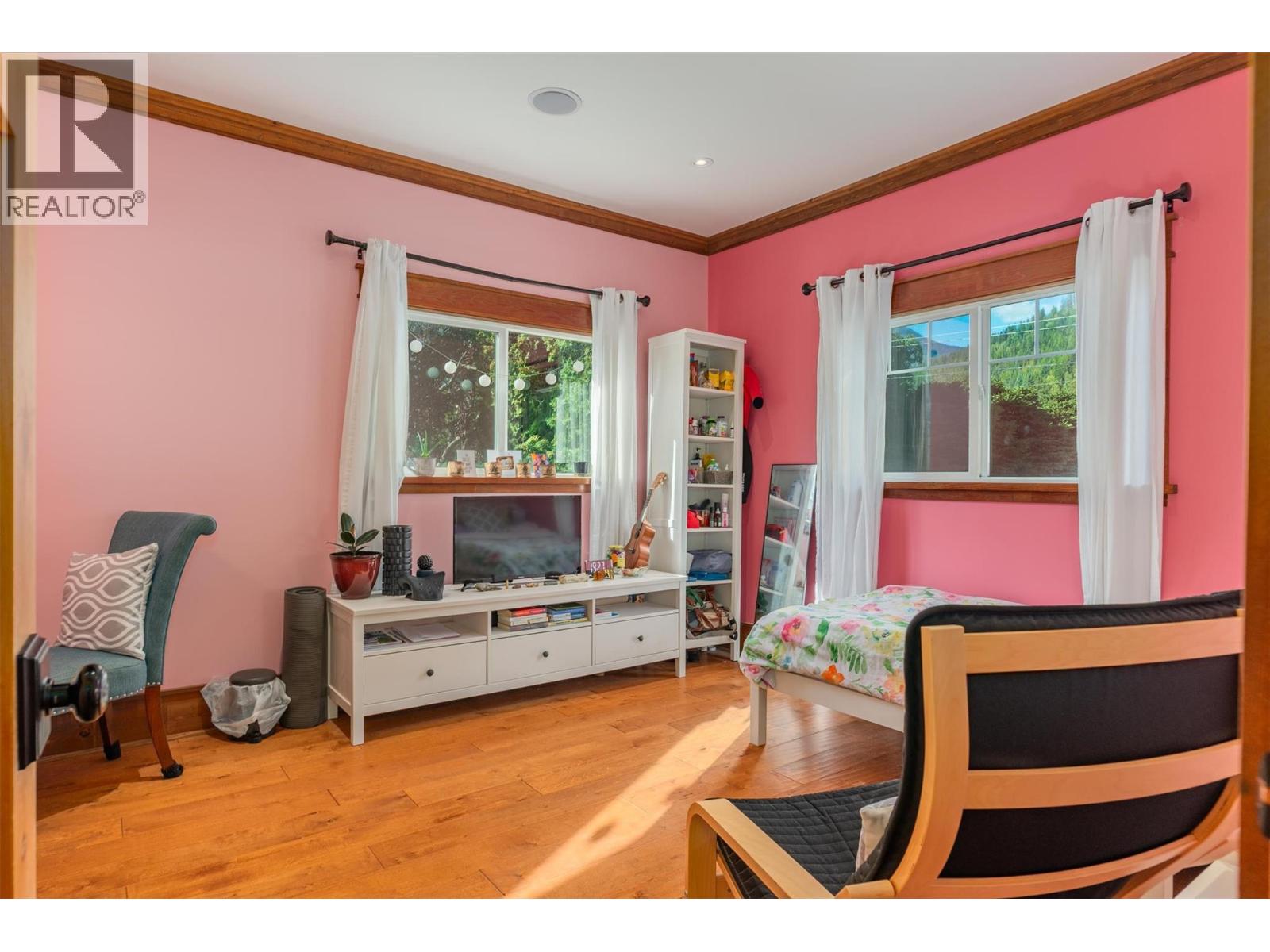 422 View Street Property Photo 50