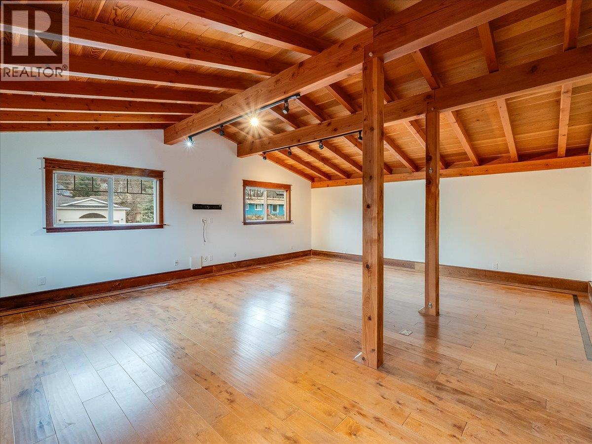 422 View Street Property Photo 63