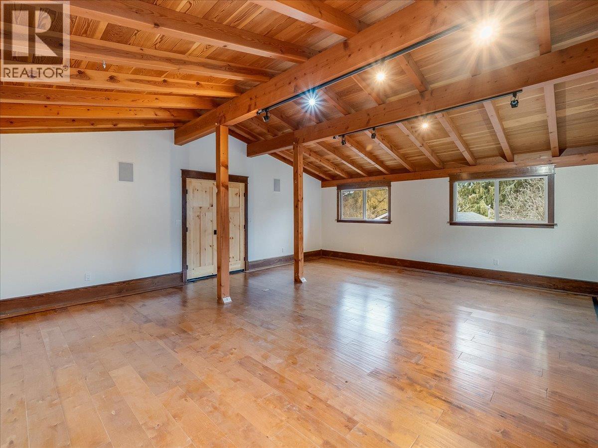 422 View Street Property Photo 64