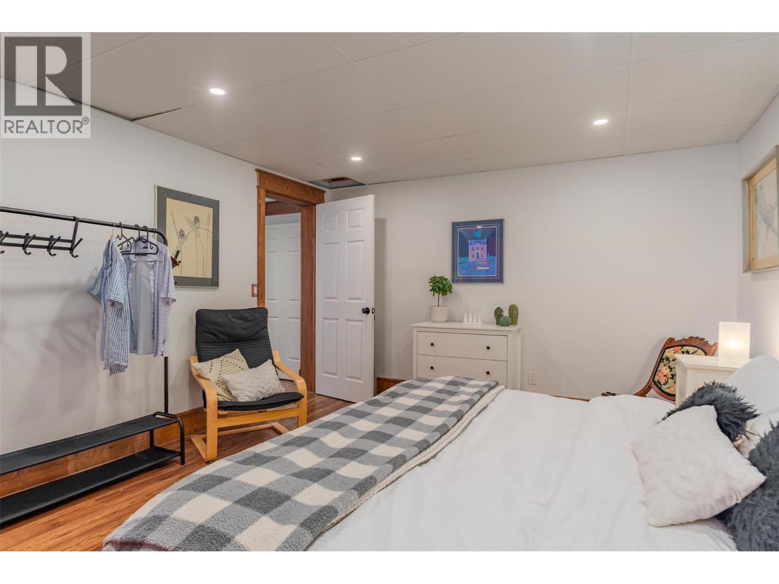 422 View Street Property Photo 72