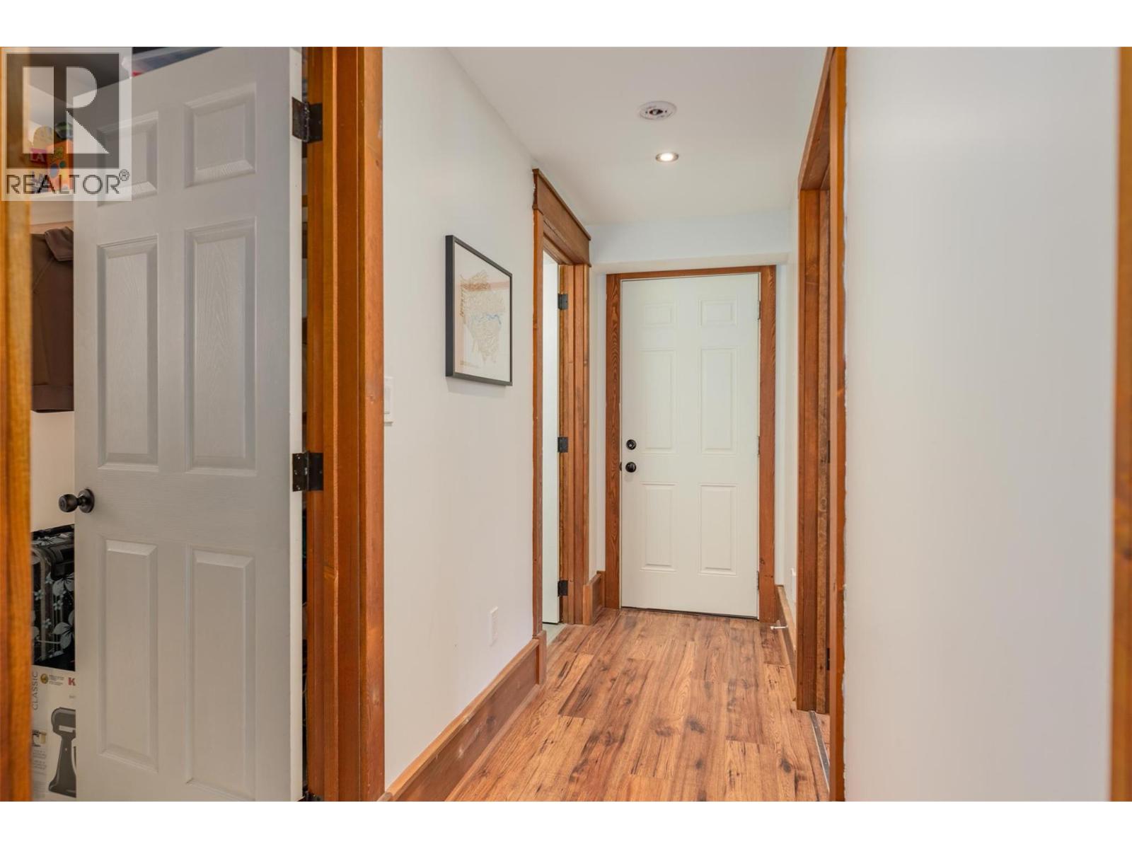 422 View Street Property Photo 76