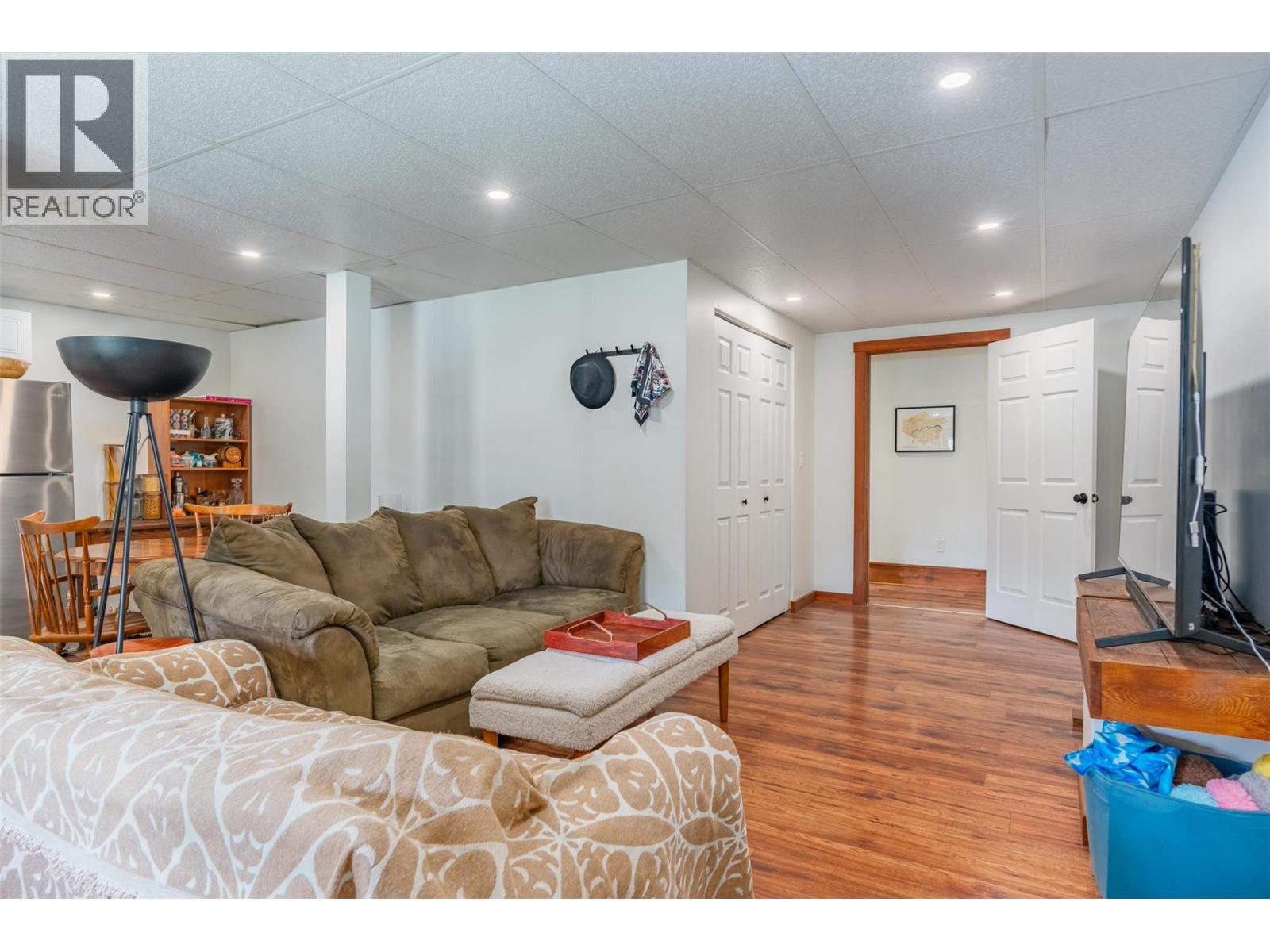 422 View Street Property Photo 83