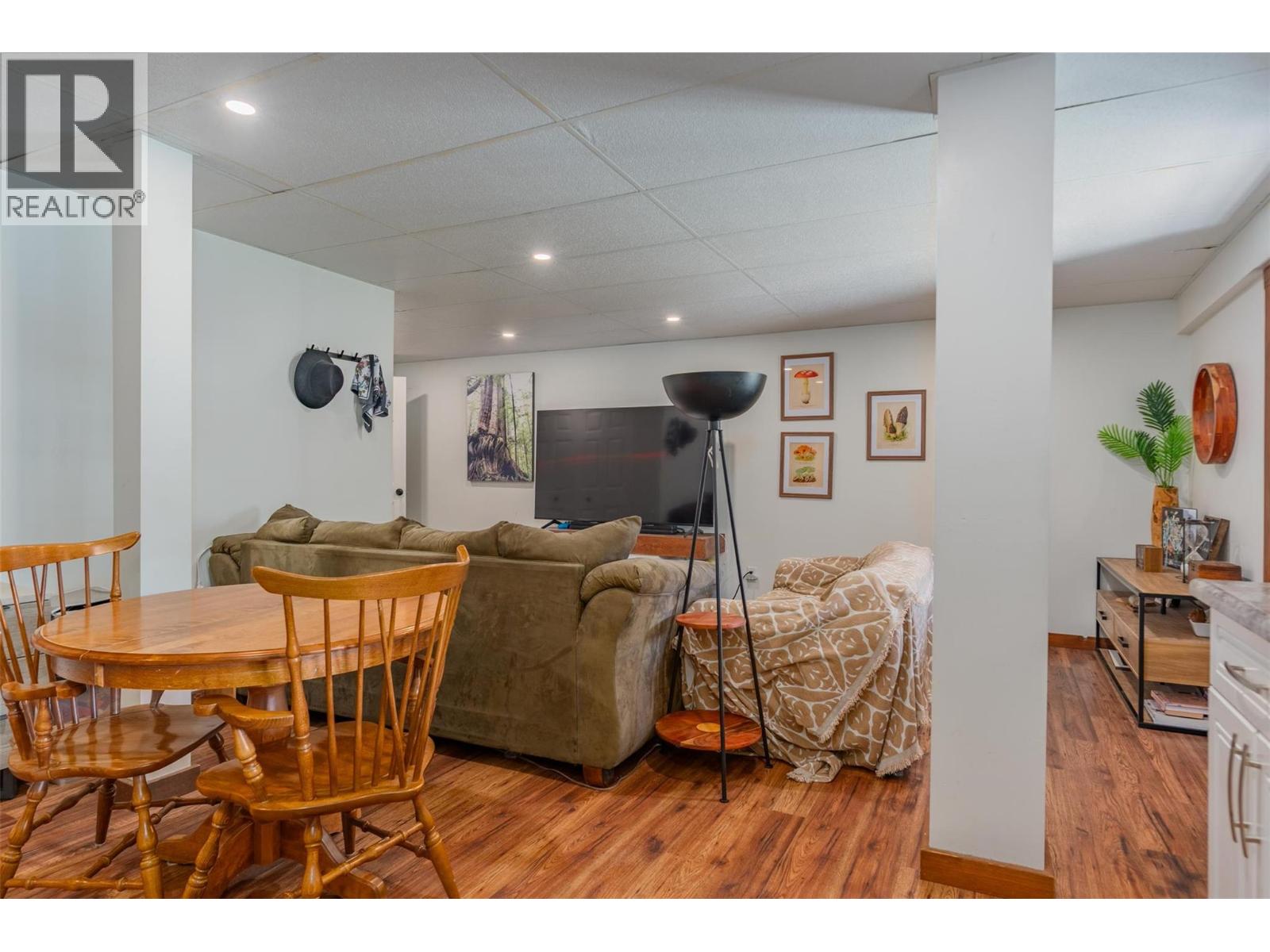 422 View Street Property Photo 88