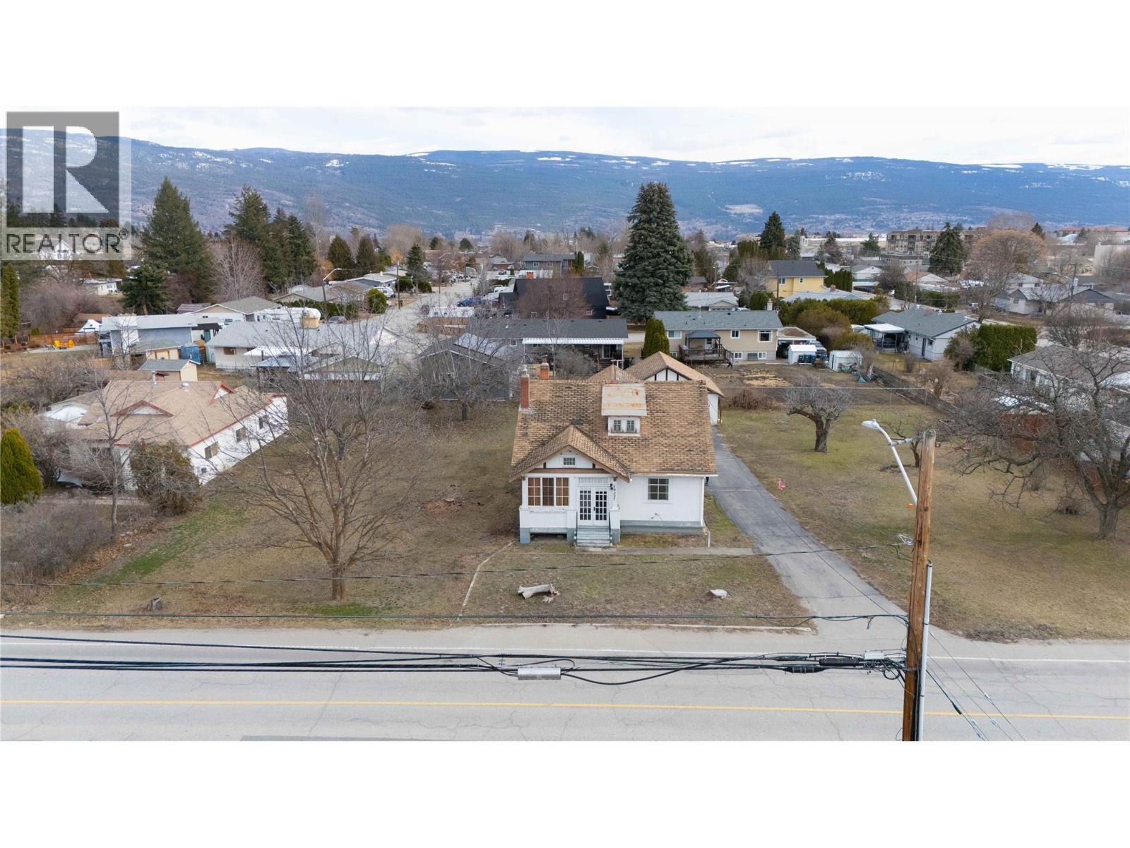 14211 Victoria Road Property Photo 5