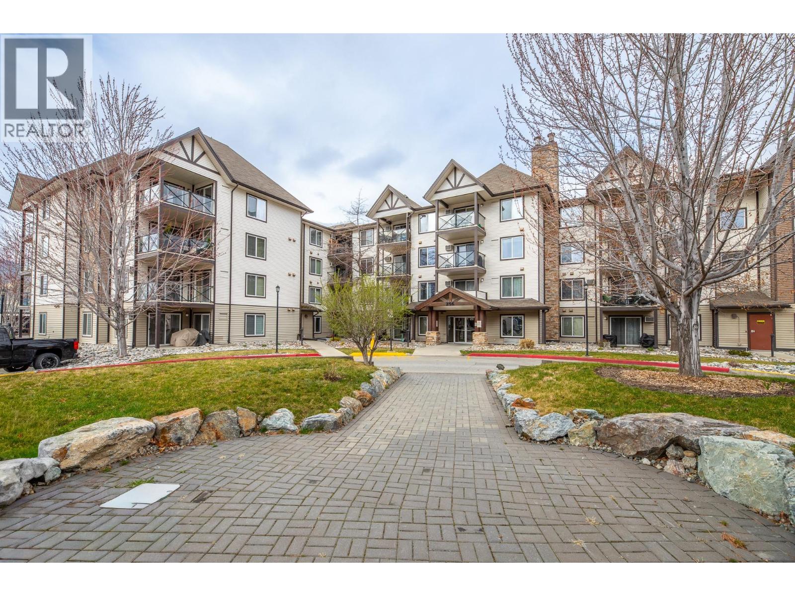 256 Hastings Avenue Unit# 203