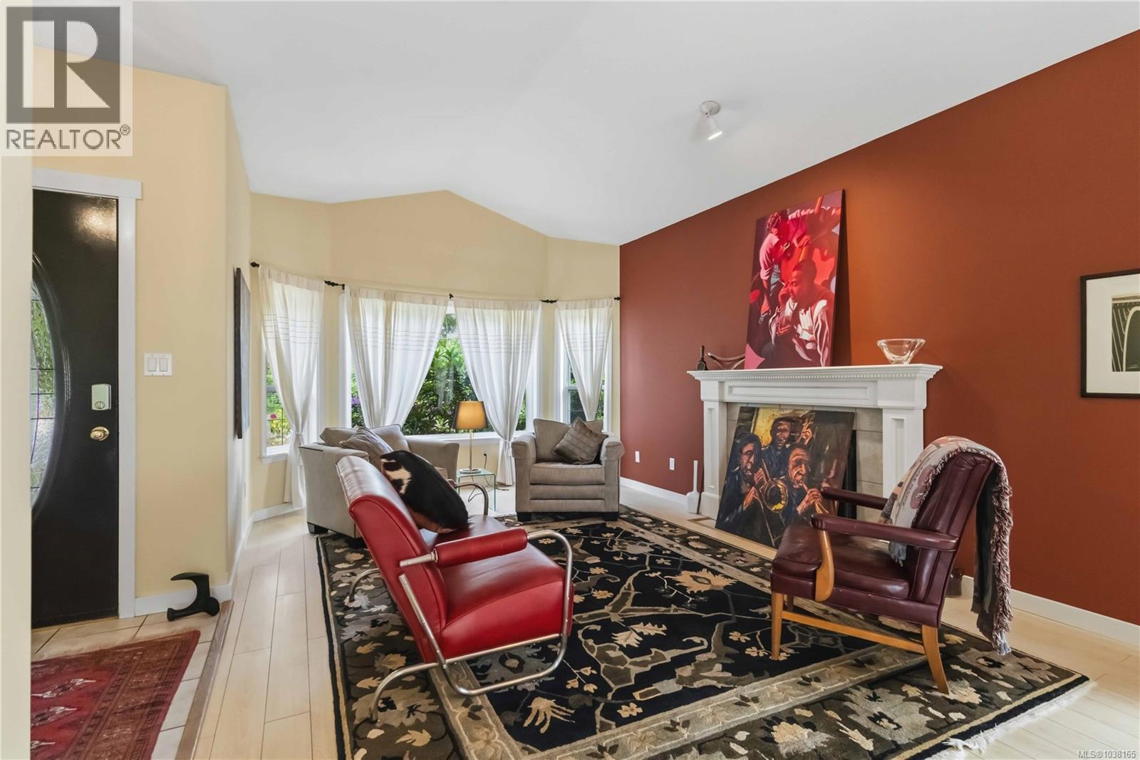 1056 Holly Park Rd Property Photo 14