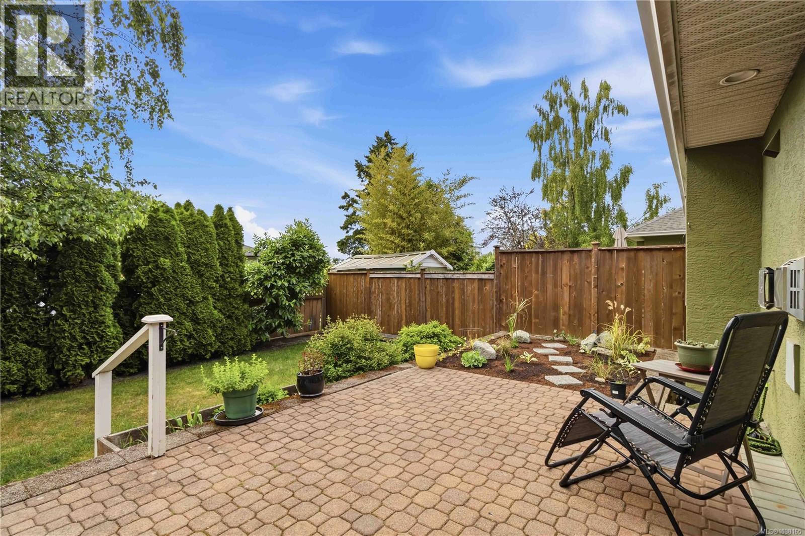 1056 Holly Park Rd Property Photo 16