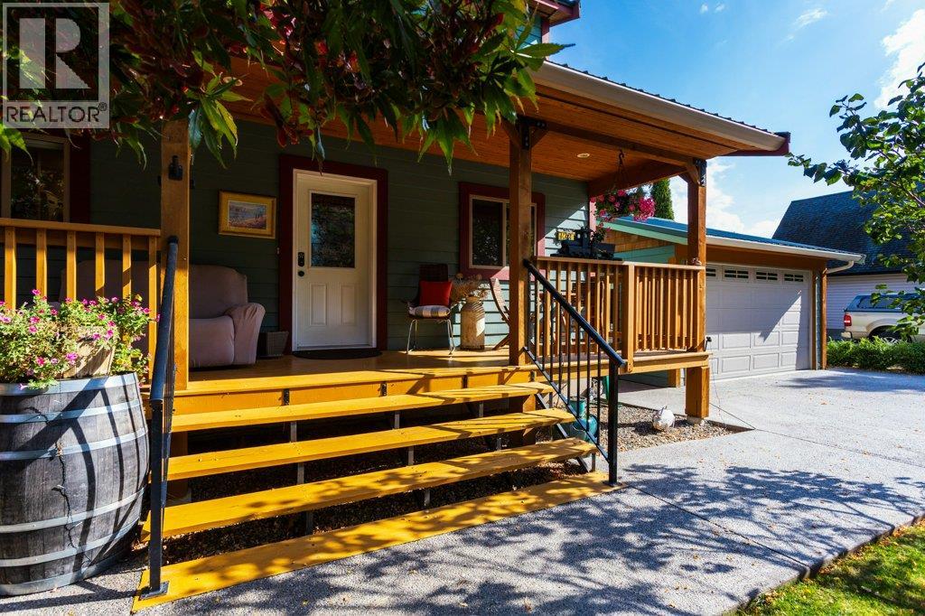 7331 Fintry Delta Road Property Photo 8