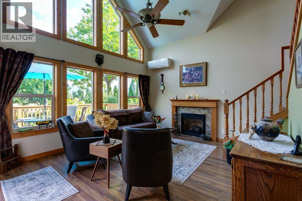 7331 Fintry Delta Road Property Photo 12