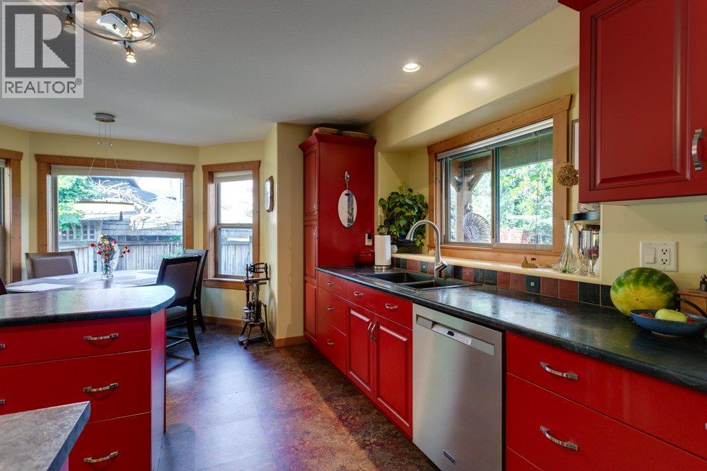 7331 Fintry Delta Road Property Photo 16