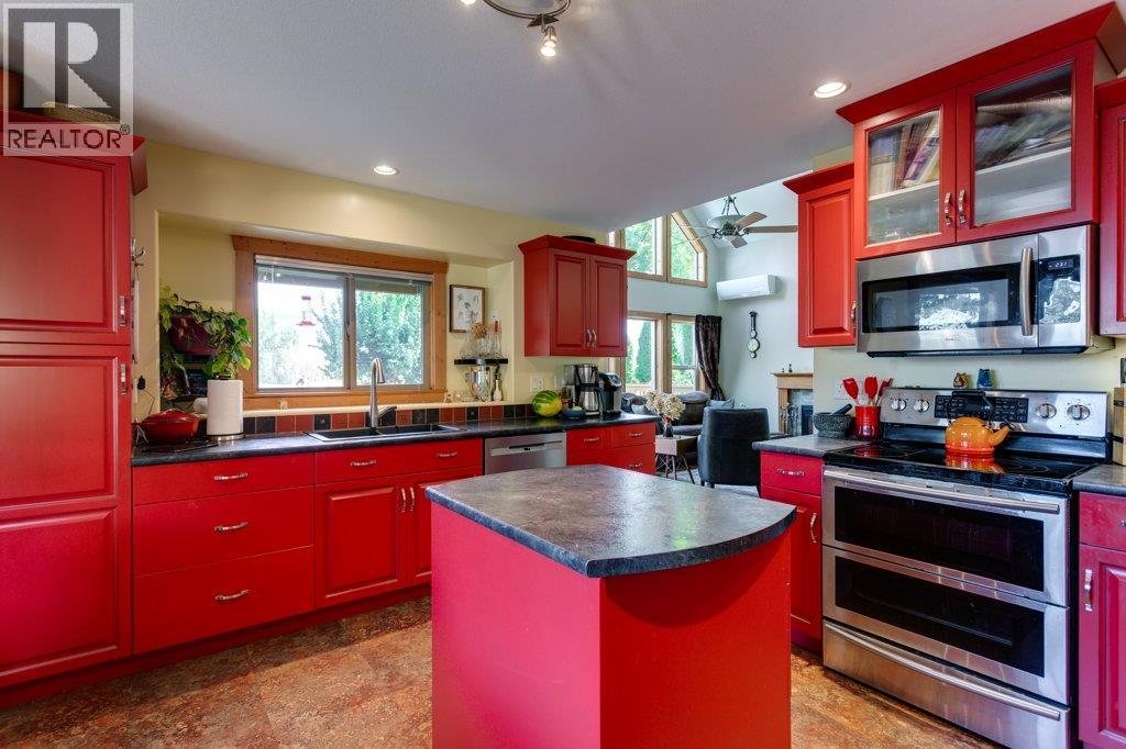 7331 Fintry Delta Road Property Photo 20
