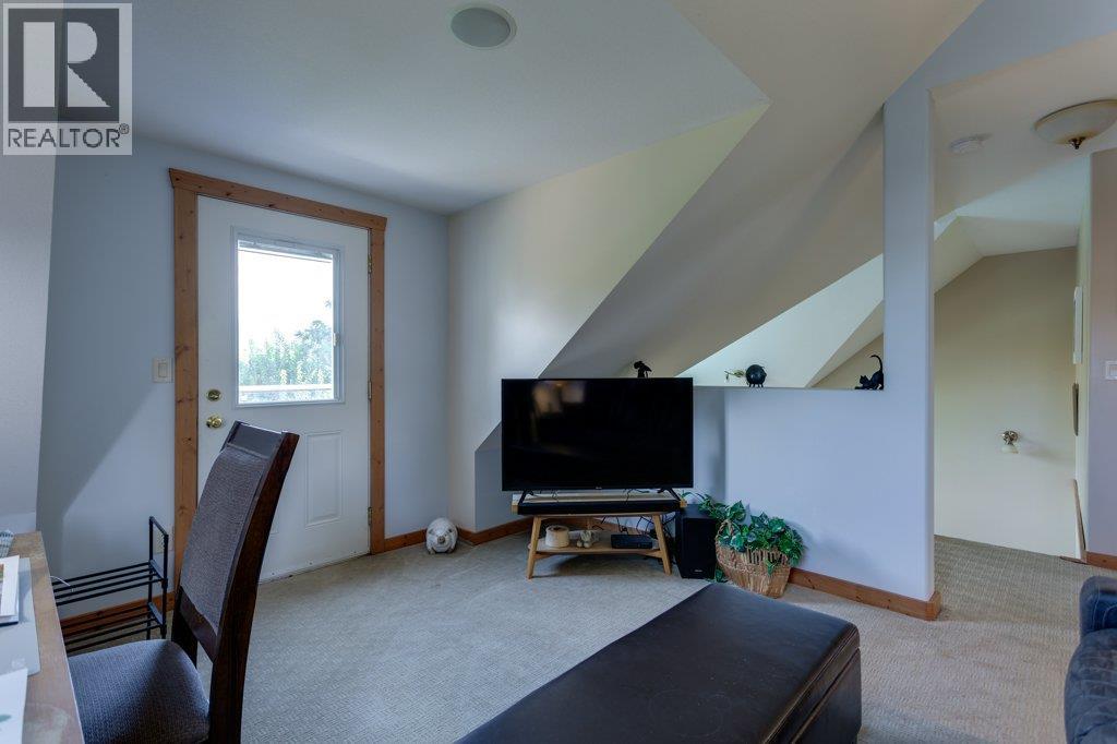 7331 Fintry Delta Road Property Photo 38