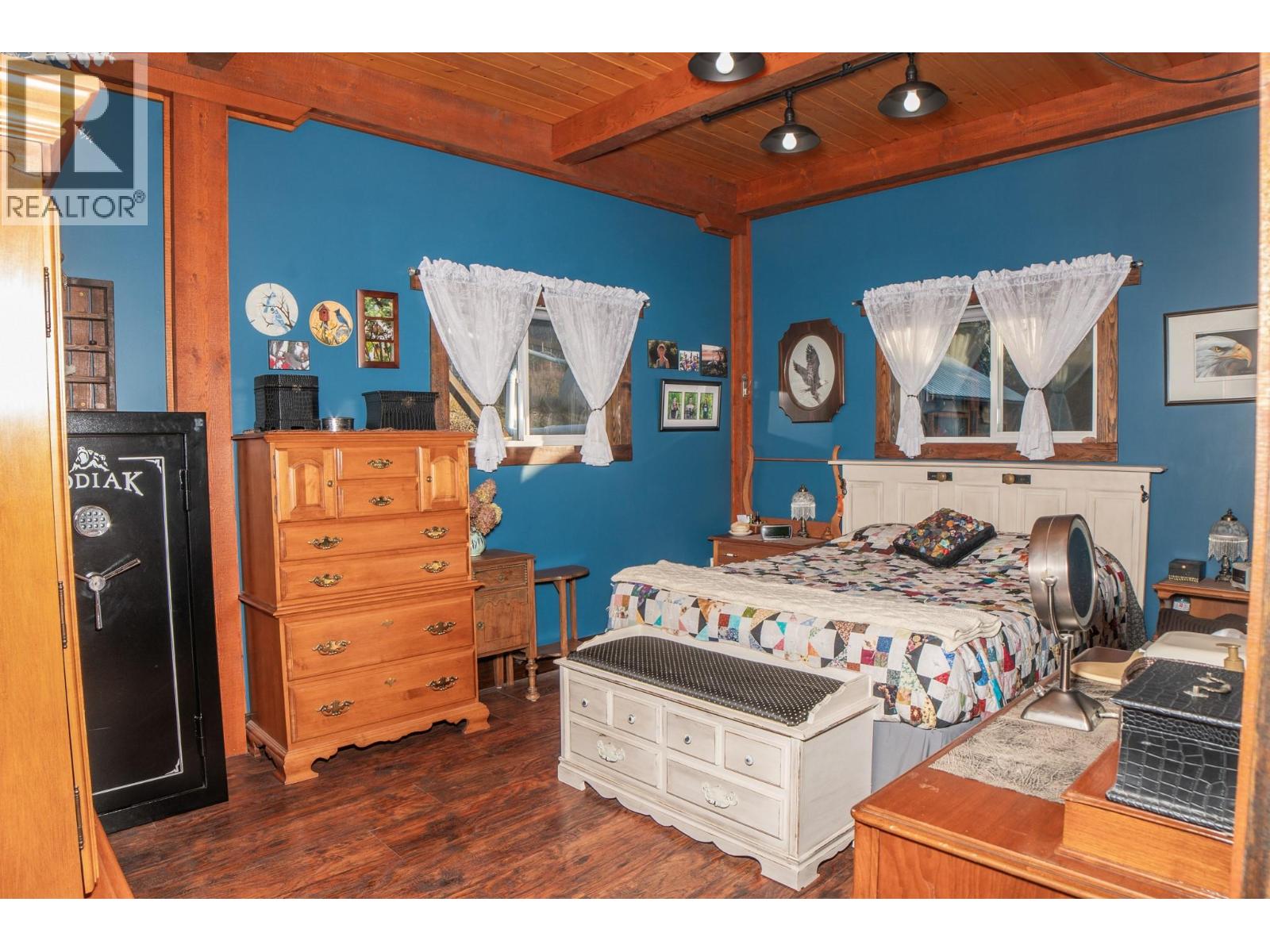 1627 Hood Road Property Photo 7