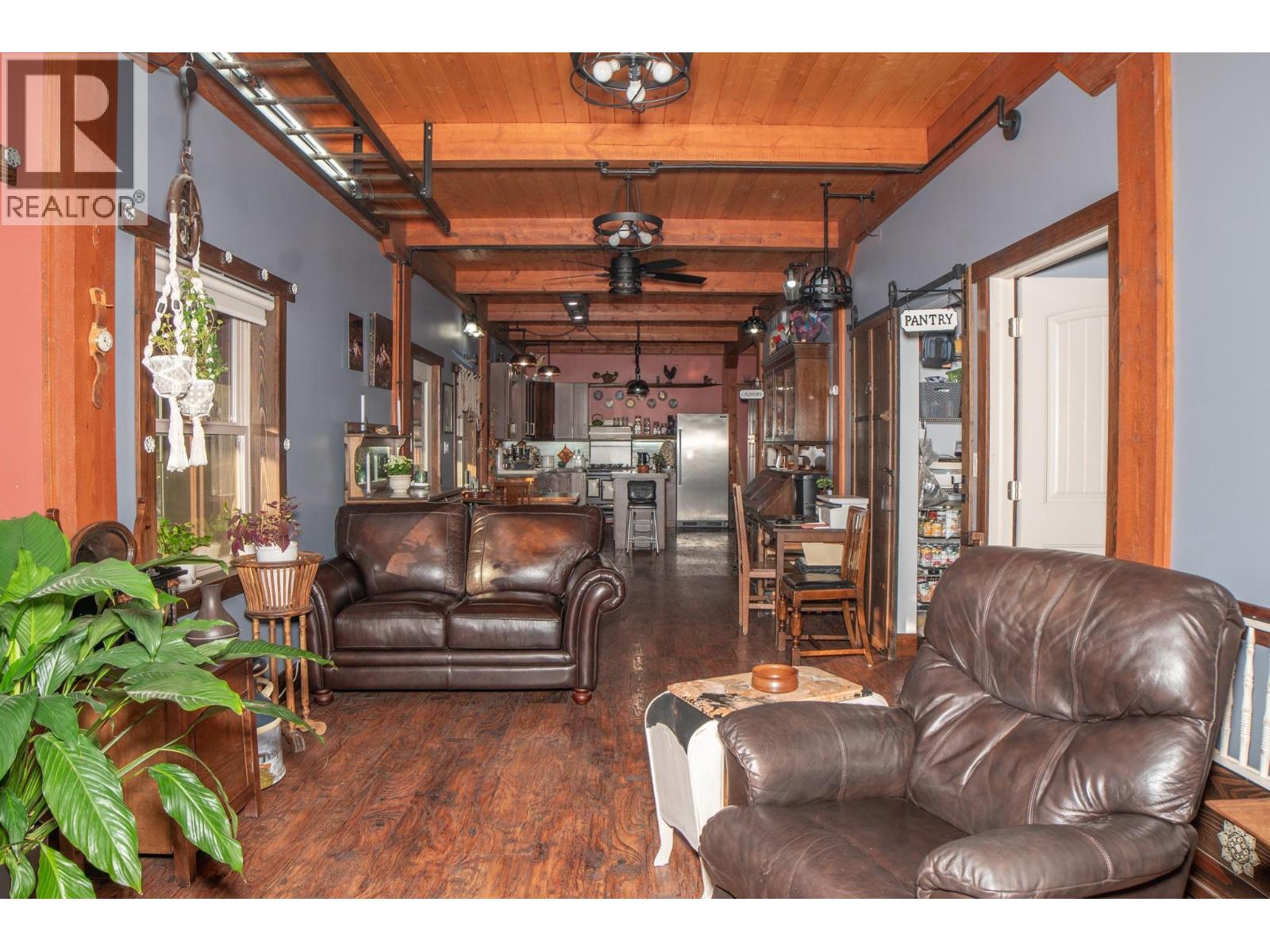 1627 Hood Road Property Photo 12