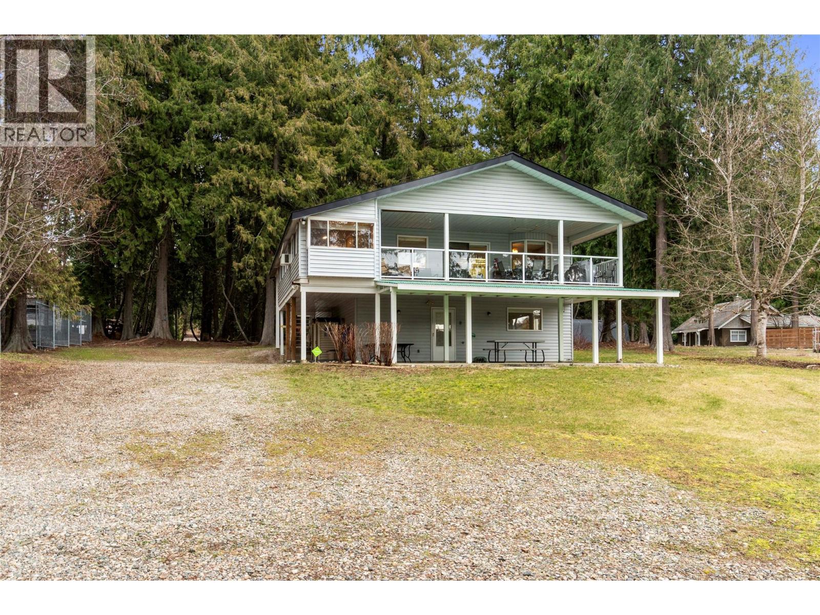 6807 Squilax - Anglemont Road Property Photo 1