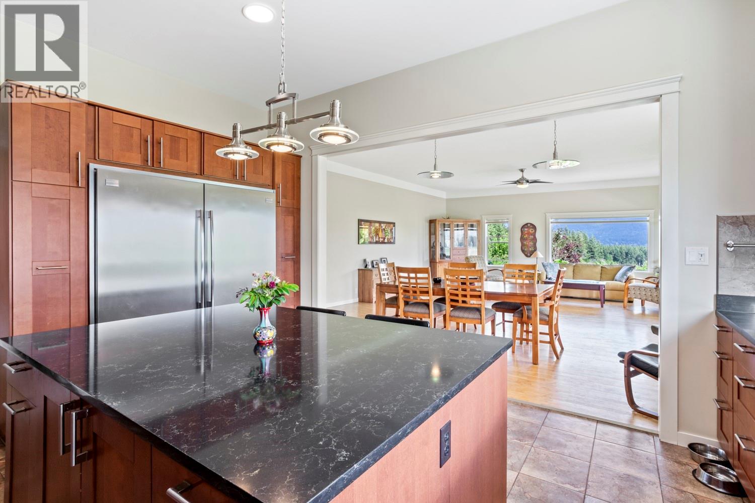 2110 30th Street Property Photo 8