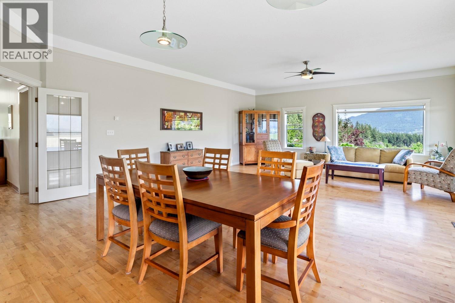 2110 30th Street Property Photo 12