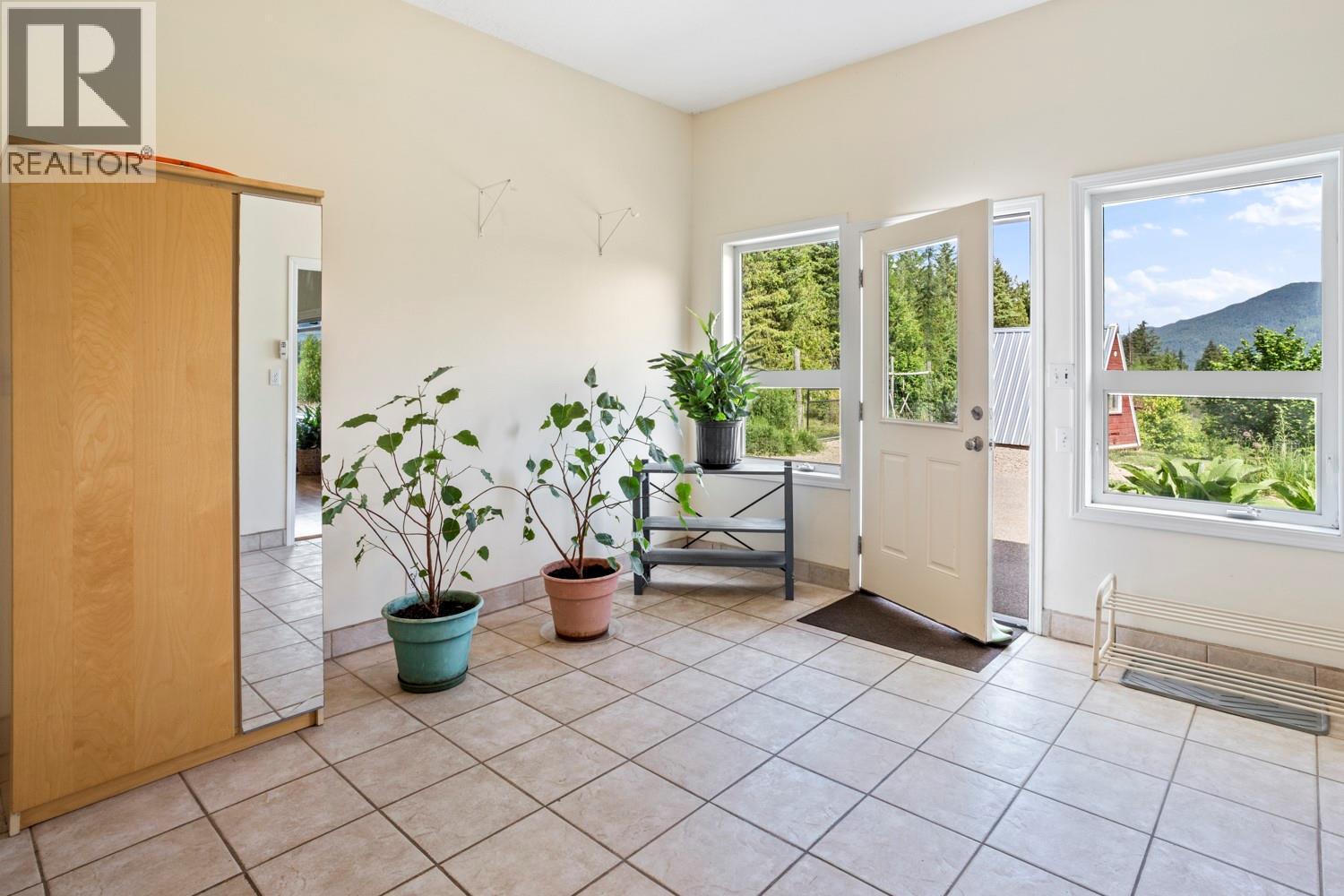2110 30th Street Property Photo 19