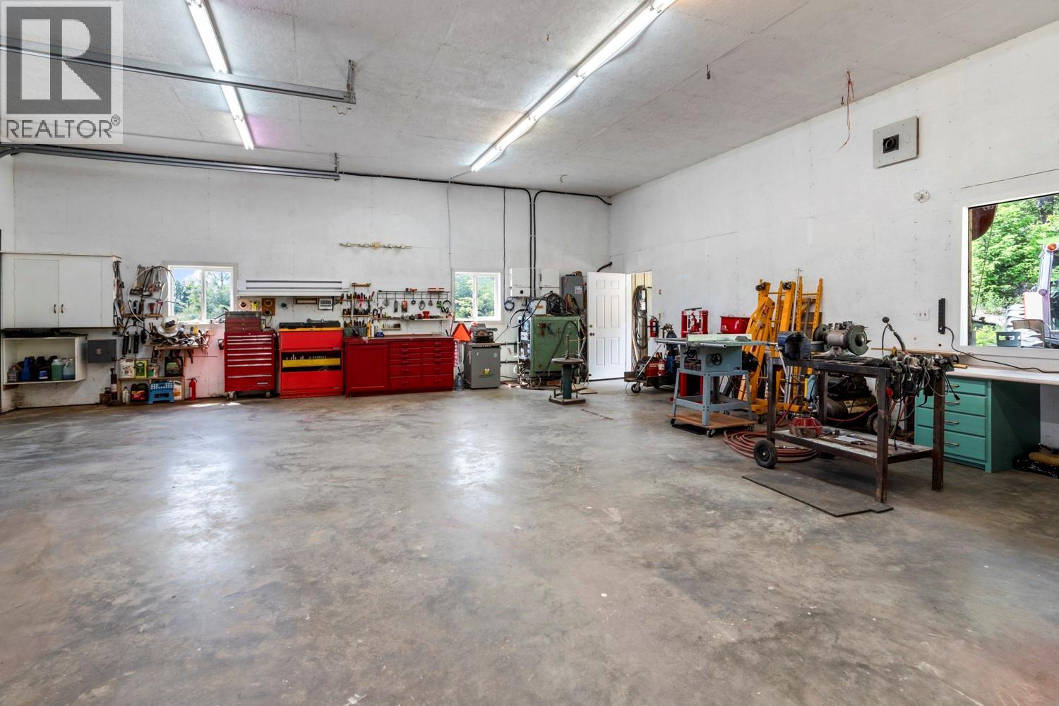 2110 30th Street Property Photo 23