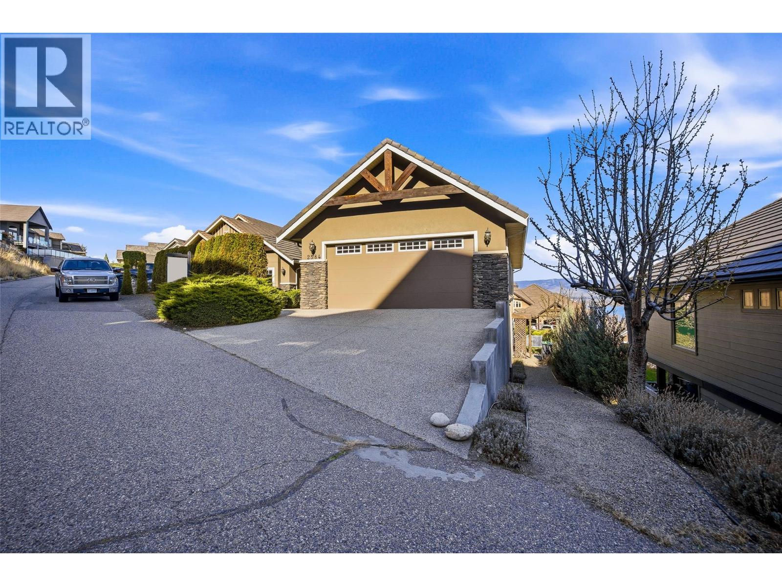 2584 Lucinde Road Property Photo 11