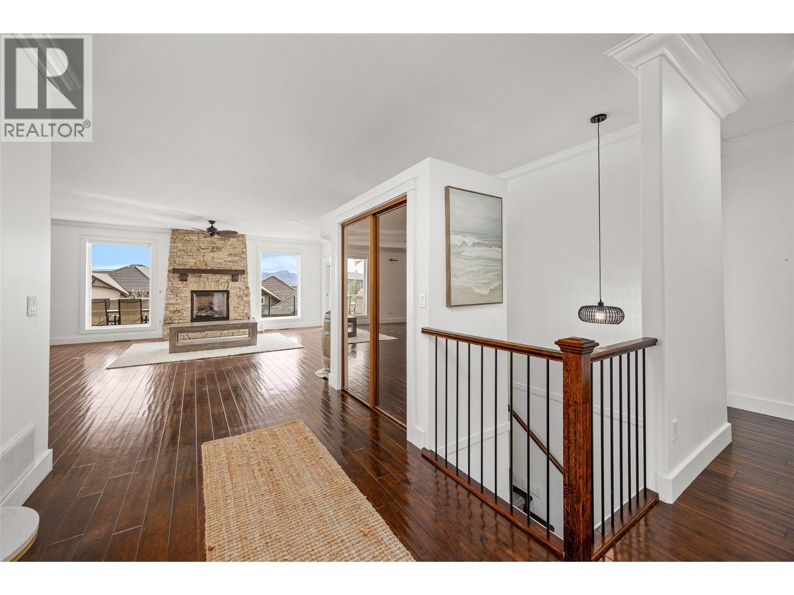 2584 Lucinde Road Property Photo 14