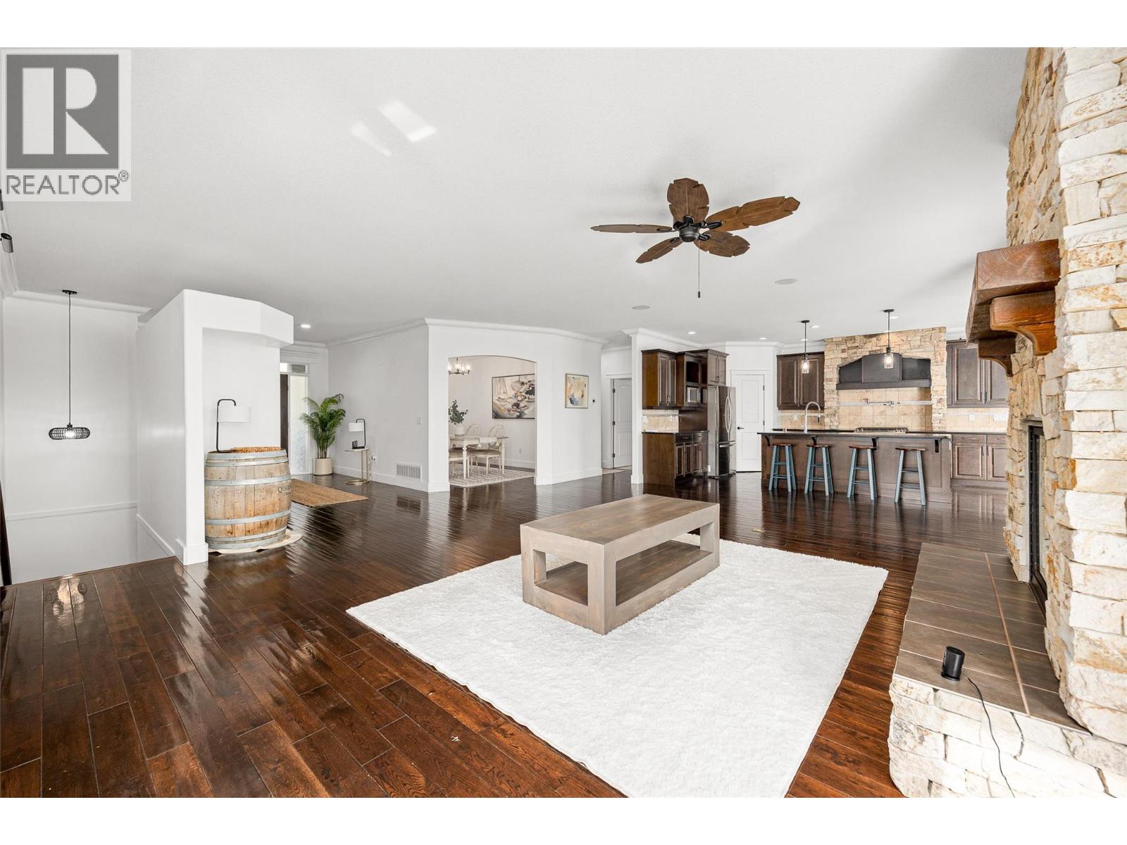 2584 Lucinde Road Property Photo 18