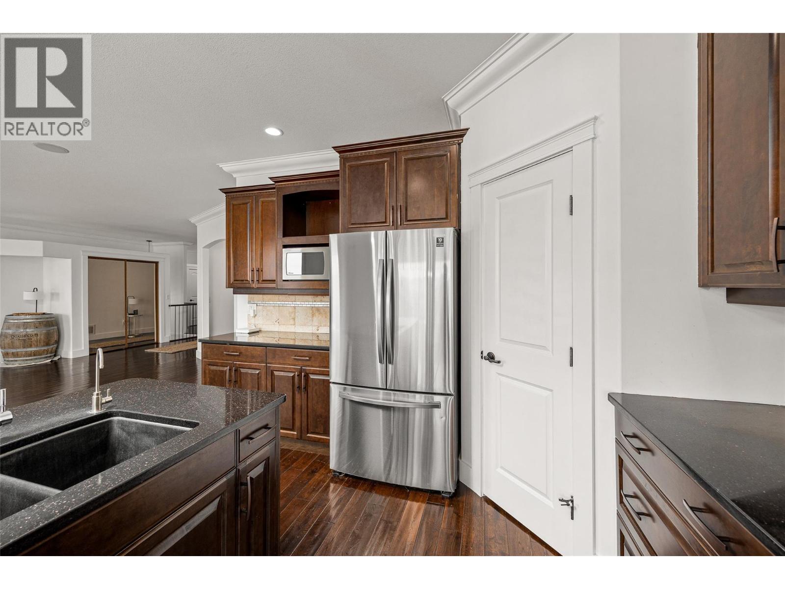 2584 Lucinde Road Property Photo 22