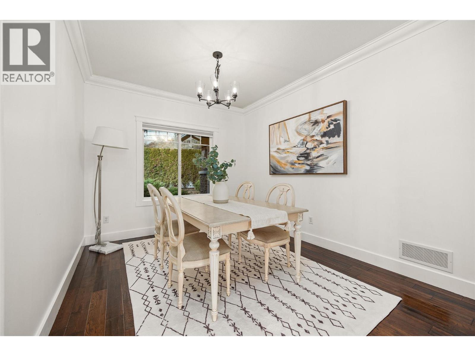2584 Lucinde Road Property Photo 32