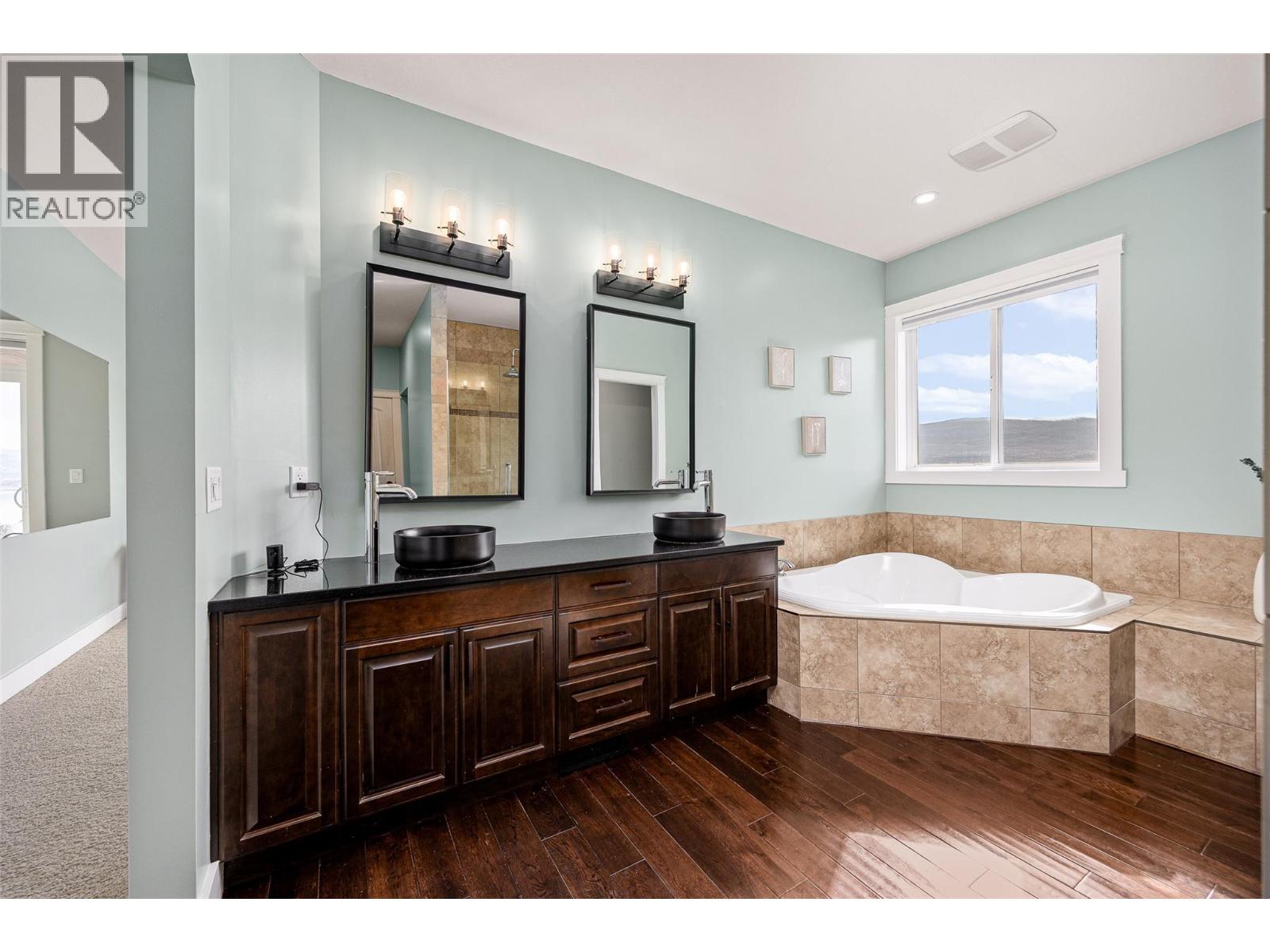 2584 Lucinde Road Property Photo 35