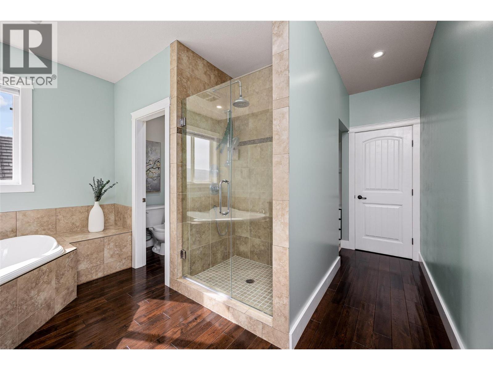 2584 Lucinde Road Property Photo 36