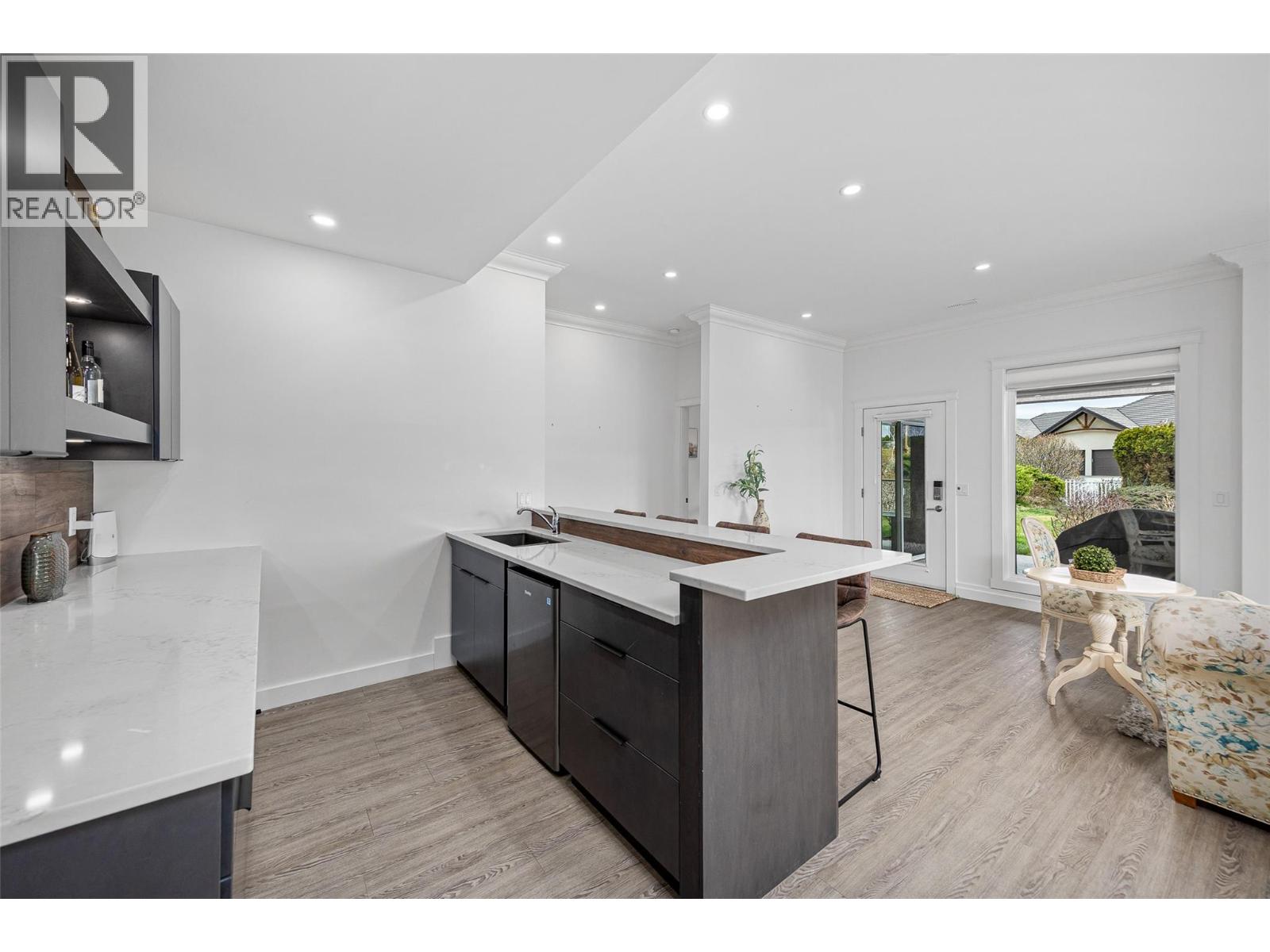 2584 Lucinde Road Property Photo 46