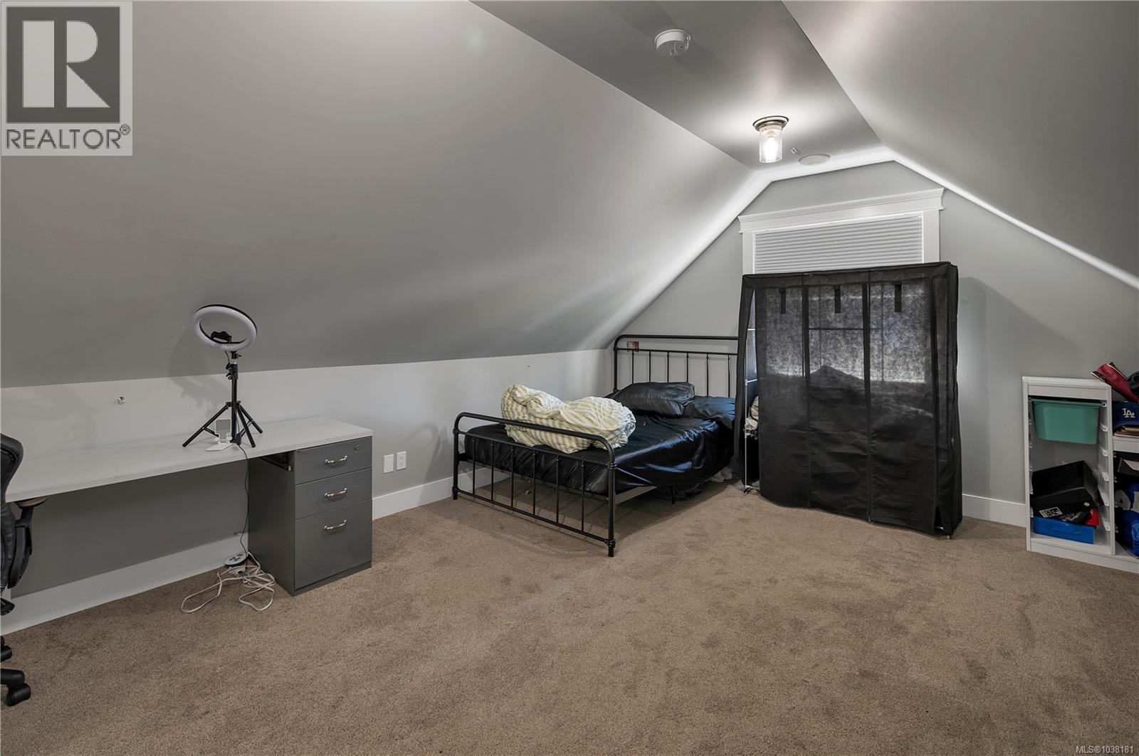 2613 Sunderland Rd Property Photo 24