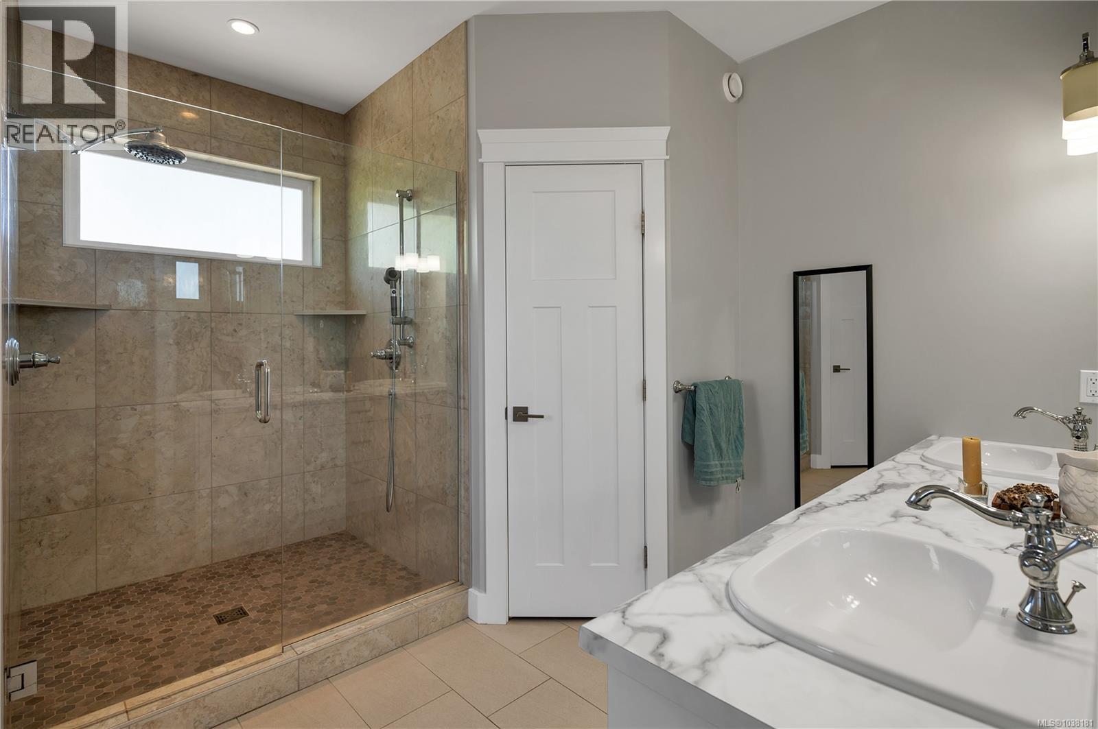 2613 Sunderland Rd Property Photo 31