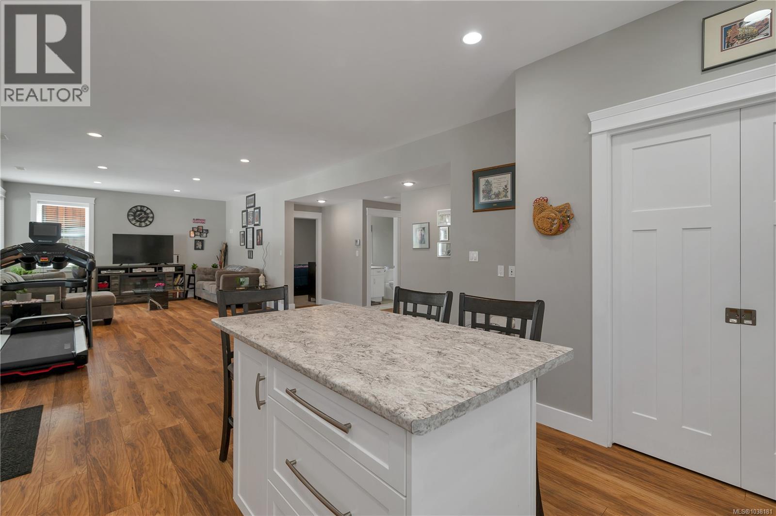 2613 Sunderland Rd Property Photo 39